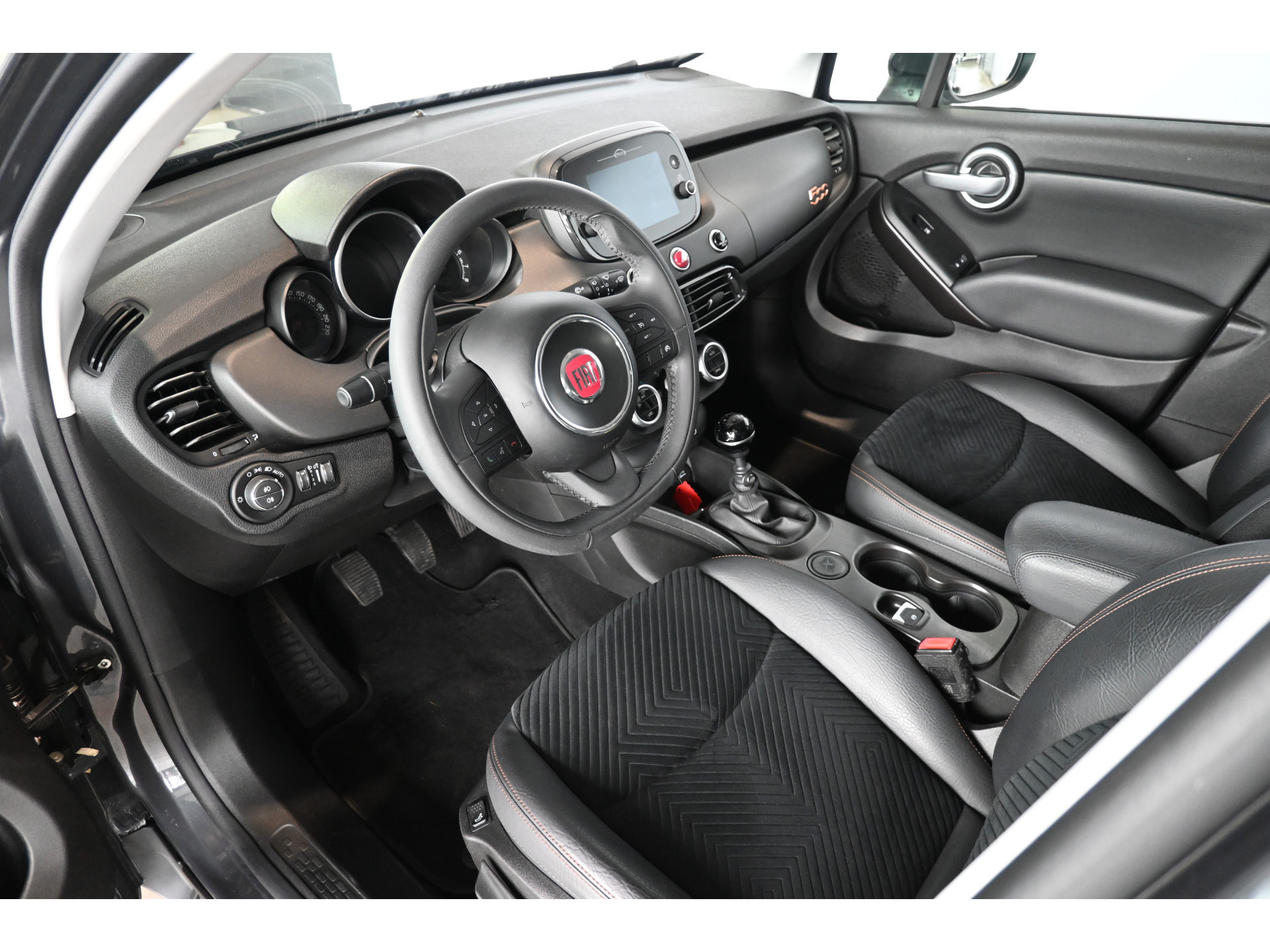 Fiat 500 X Cross 1.4 Turbo MultiAir S-Design Cross Navigatie Clima Trekhaak Cruise control 1e Eigenaar 100% Onderhouden! Inruil Mogelijk!