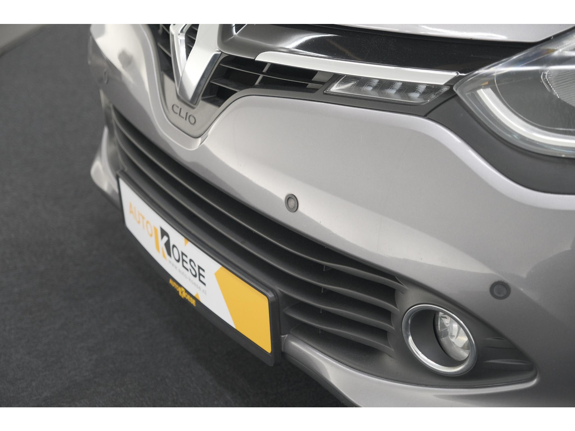 Renault Clio Estate 1.5 dCi ECO Dynamique | Parkeersensoren voor + achter | Armsteun | Navigatie