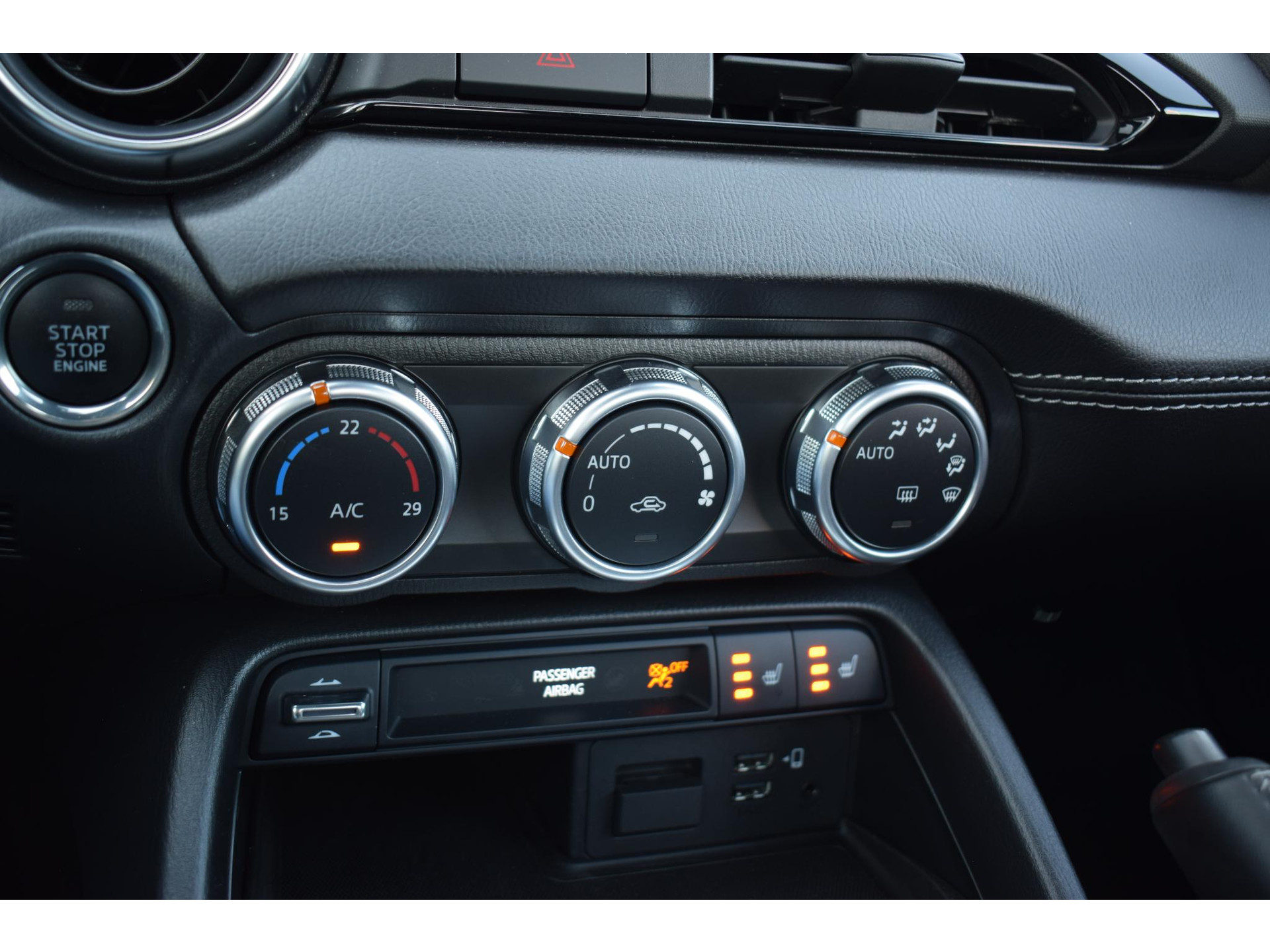 Mazda MX-5 RF 2.0 SkyActiv-G 184 Exclusive-Line | Hardtop | 184pk | Bose | Leer | Stoelverwarming