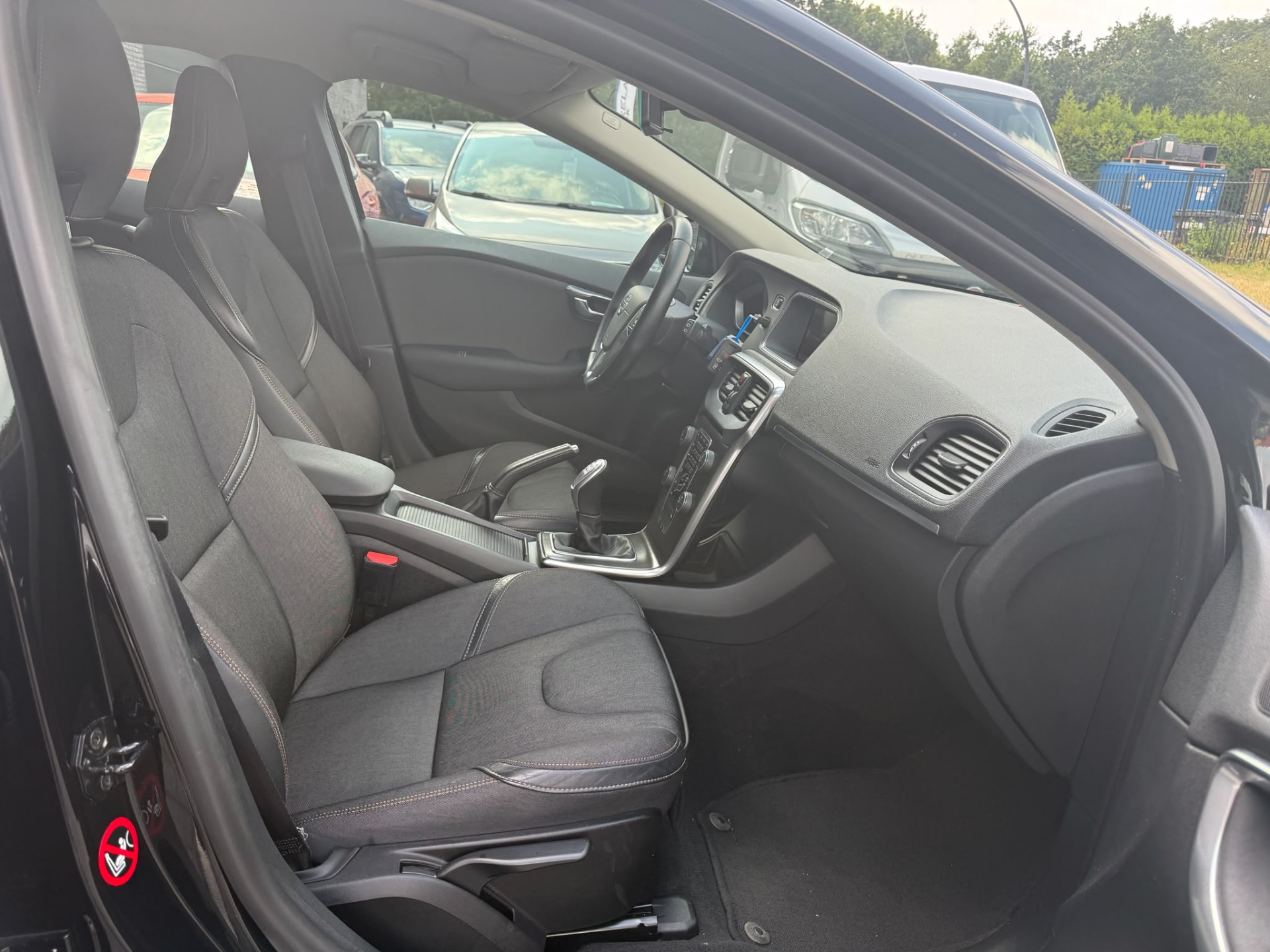 Volvo V40 Cross Country 1.6 T4 Momentum | 2E EIGENAAR | 3/6 OF 12 MND GARANTIE | NAVI | CRUISE |TREKHAAK | DEALER ONDERHOUDEN |