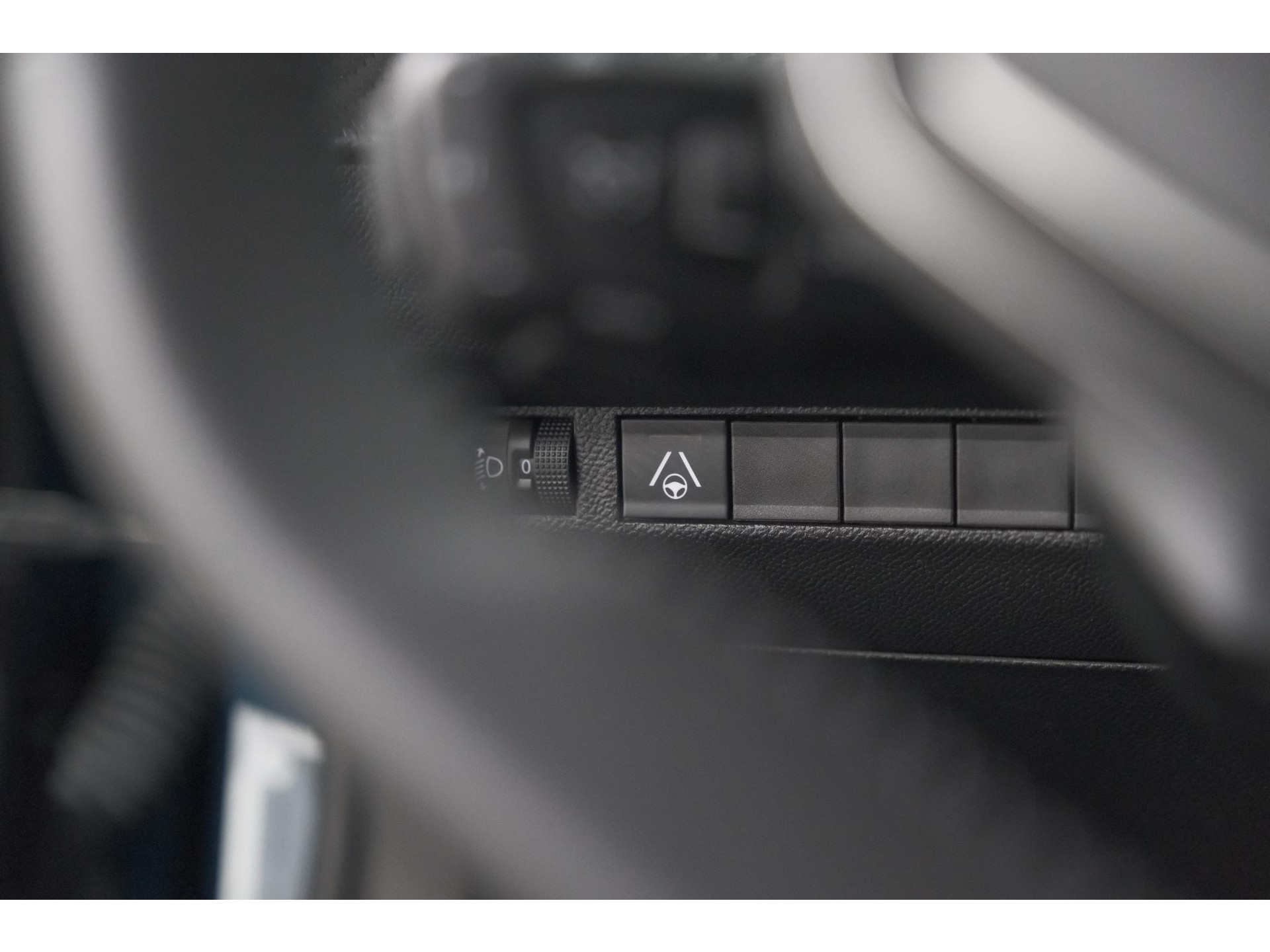 Peugeot 2008 1.2 Hybrid 145 Allure | 360 Camera | Adaptieve Cruise Control | Dodehoekdetectie