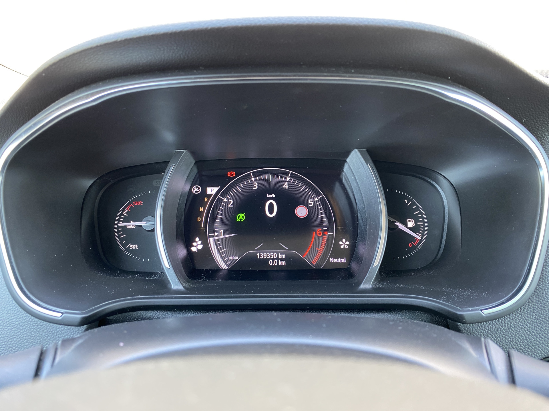 Renault Mégane Estate 1.3 TCe Bose 160 pk AUT. | navigatie | cruise control | trekhaak | bose audio | keyless | privacy glas