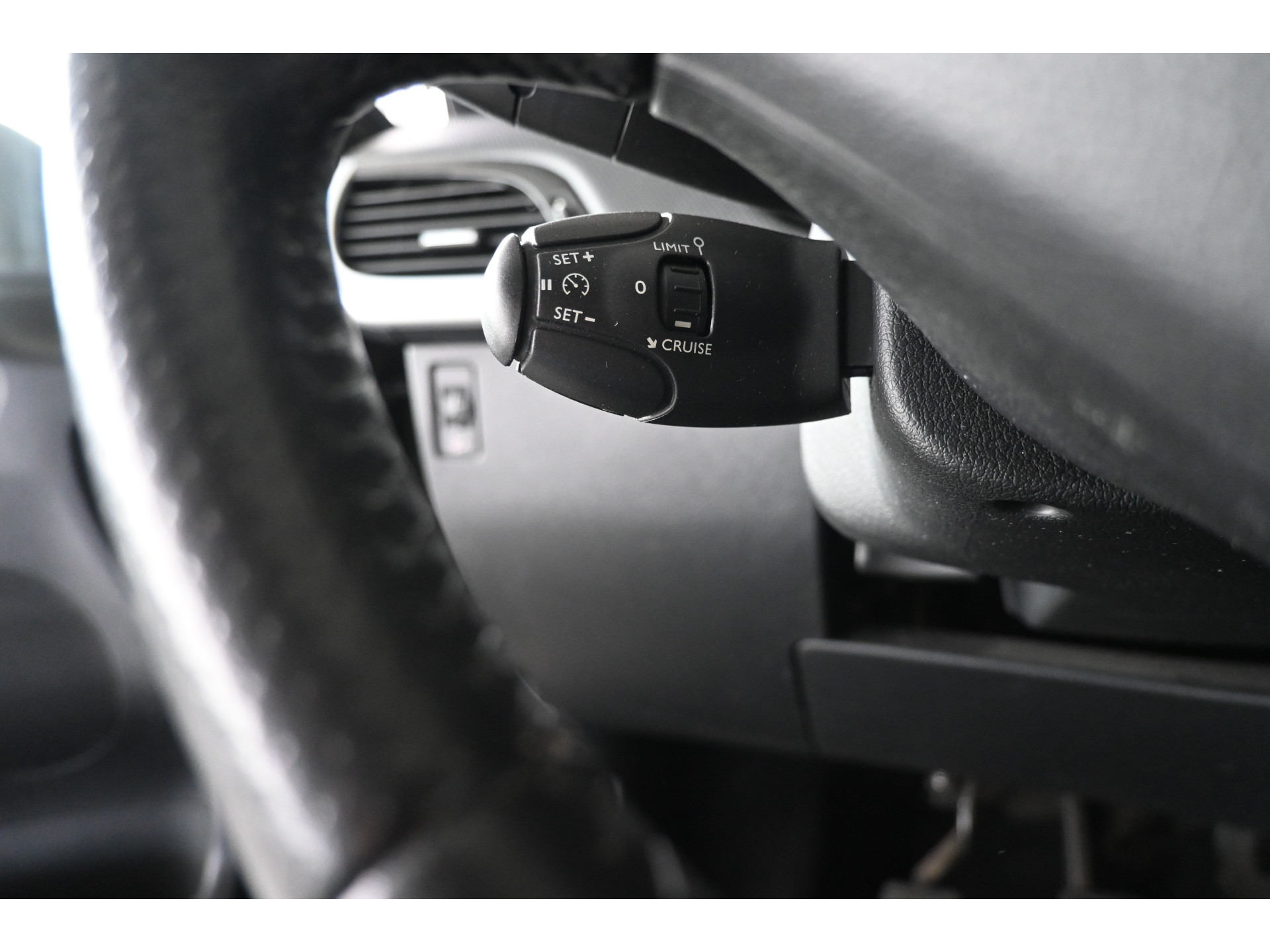 Peugeot 207 1.4 VTi Urban Move Airco Cruise Control Trekhaak All in Prijs! Inruil Mogelijk!
