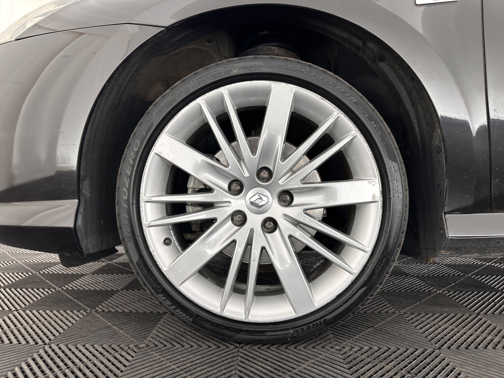 Renault Laguna 2.0 dCi S/S (INCL-BTW) *PANO | LEATHER-MICROFIBRE | BI-XENON | KEYLESS | NAVI-FULLMAP | COMFORT-SEATS | ECC | PDC | CRUISE | TOWBAR | 18''ALU*