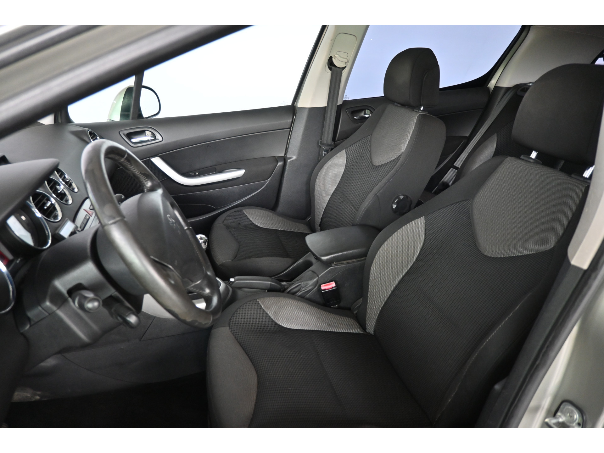 Peugeot 308 1.6 THP XT Airco Panoramadak Cruise Control LEES TEKST! Inruil Mogelijk!