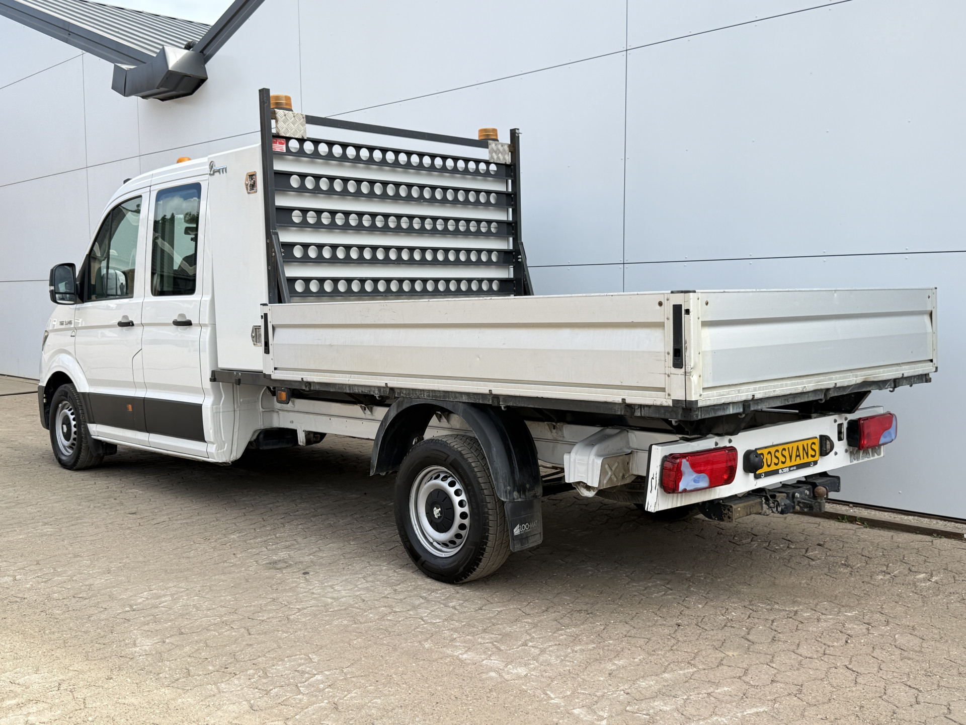 Volkswagen Crafter 3.140 2.0 TDI Automaat Open Laadbak Kist Dubbele cabine 6-persoons Airco Trekhaak Navigatie Carplay Pritische Pickup Open Box