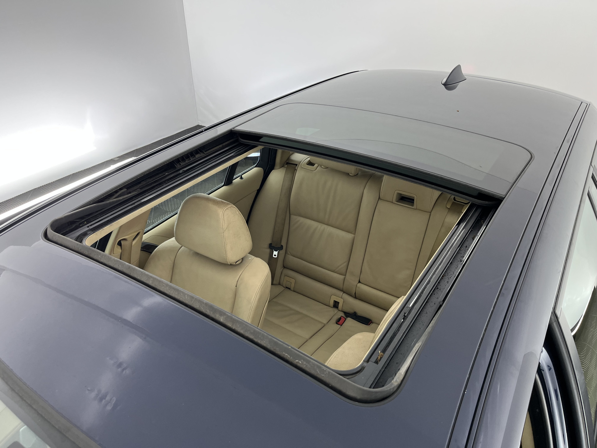 BMW 5-serie Touring 525d *PANO | LEATHER | NAVI-FULLMAP | HIFI-SOUND | ECC | HEATED-SPORTSEATS | PDC | CRUISE | TOWBAR | 16''ALU *