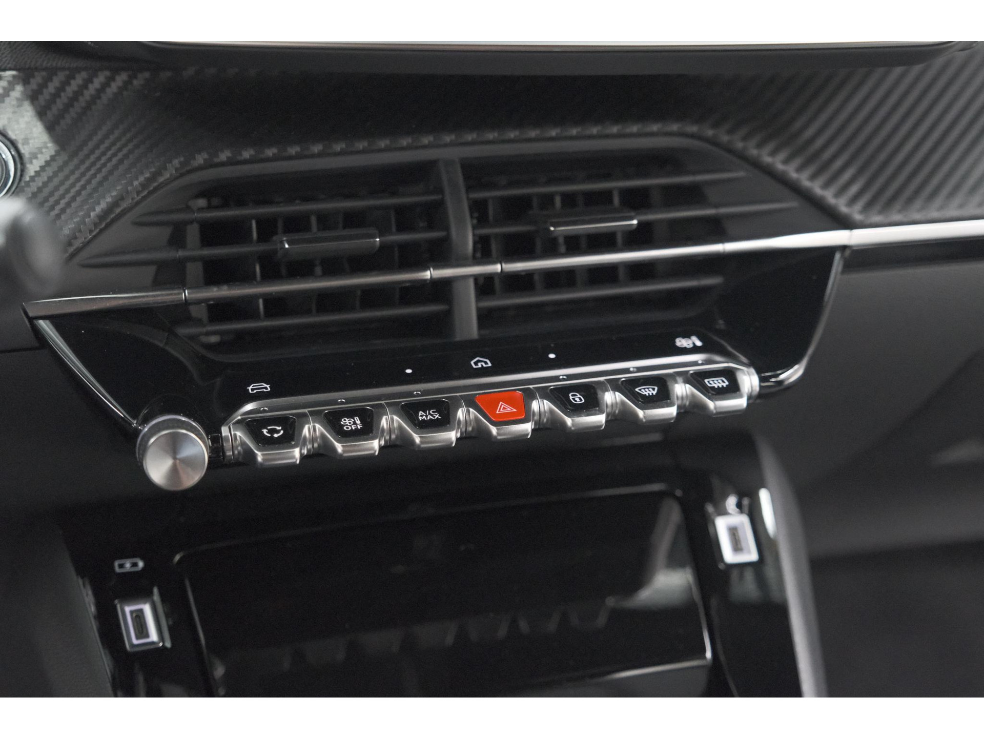 Peugeot 2008 1.2 Hybrid 145 Allure | 360 Camera | Adaptieve Cruise Control | Dodehoekdetectie | Apple Carplay