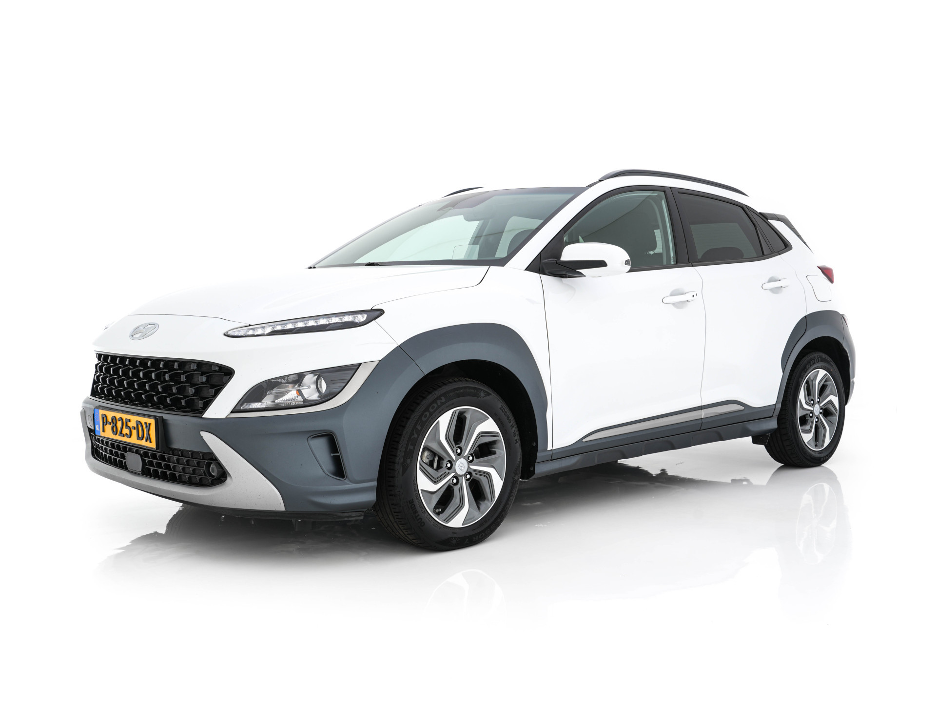 Hyundai Kona 1.6 GDI HEV Fashion (INCL-BTW) Aut. *NAVI-FULLMAP | DIGI-COCKPIT | FULL-LED | KEYLESS | CAMERA | HEAD-UP | SHIFT-PADDLES | DAB | COMFORT-SEATS | PRIVACY-GLASS | TOWBAR | 16 "ALU*