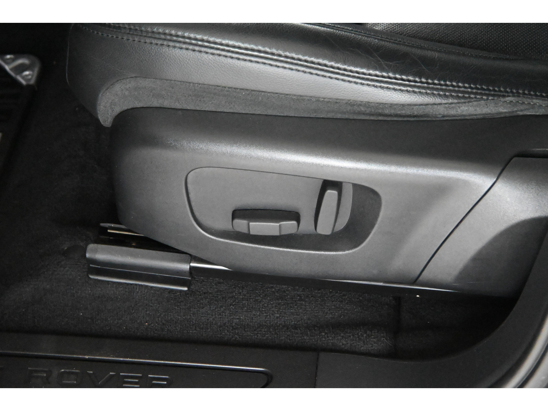 Land Rover Range Rover Evoque 2.0 P200 AWD Automaat Navigatie Leder Stoel/Stuur verwarming Rijklaarprijs Inruil Mogelijk!