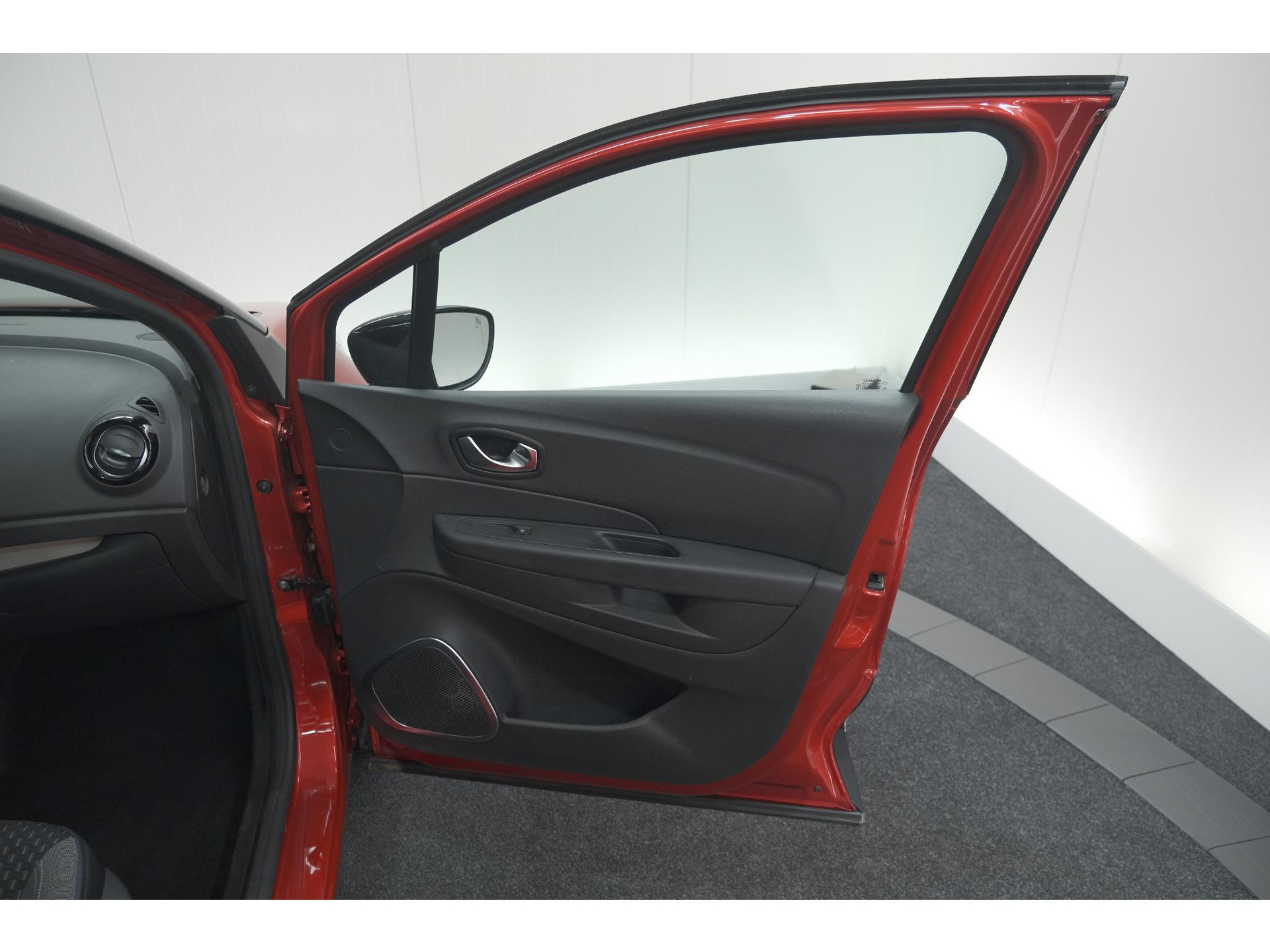 Renault Captur TCe 90 Intens | Trekhaak | Camera | Dodehoekdetectie | Navigatie