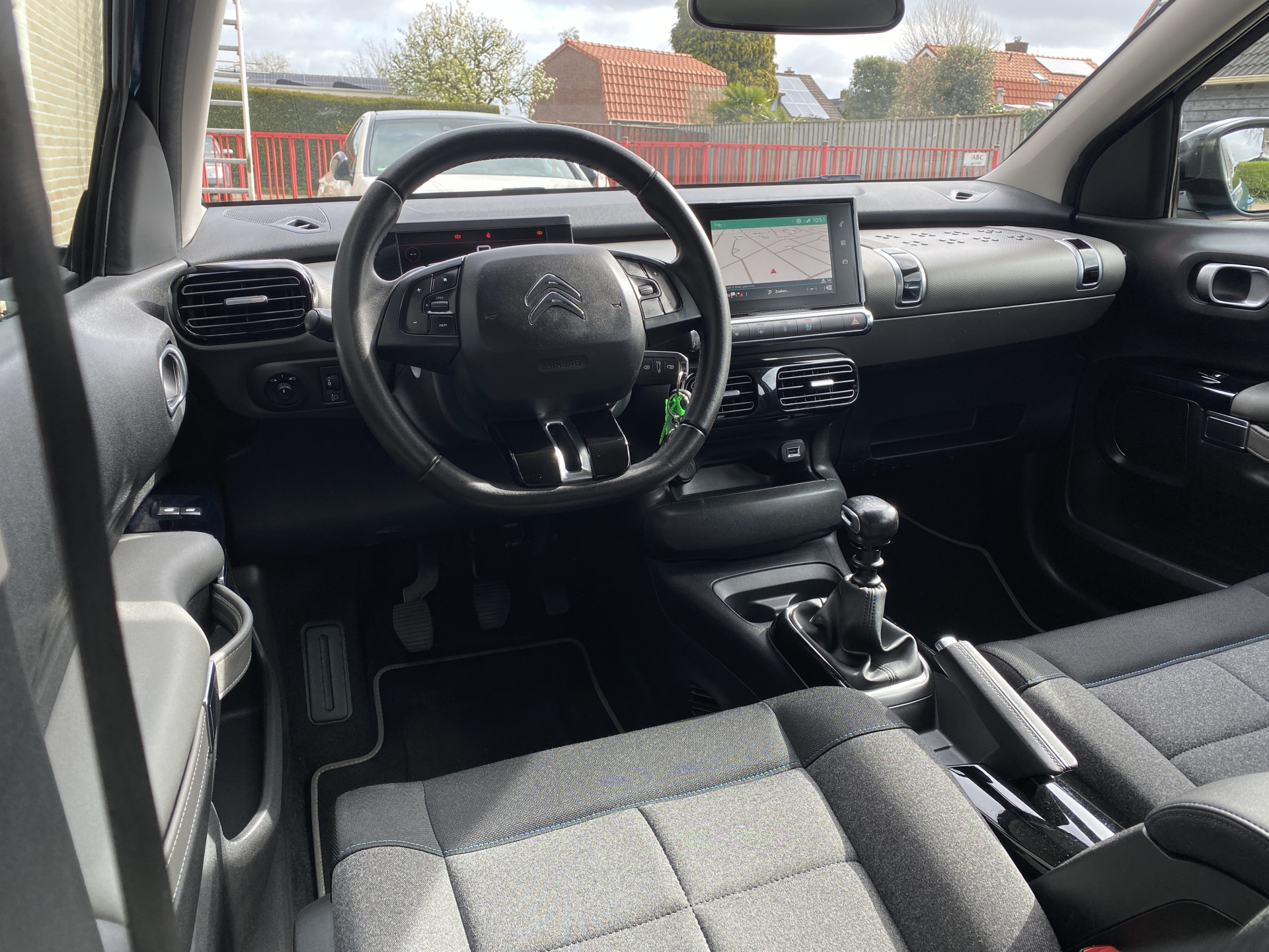 Citroën C4 Cactus 1.2 PureTech Business | navigatie | trekhaak | cruise control | parkeersensoren | apple carplay/android auto