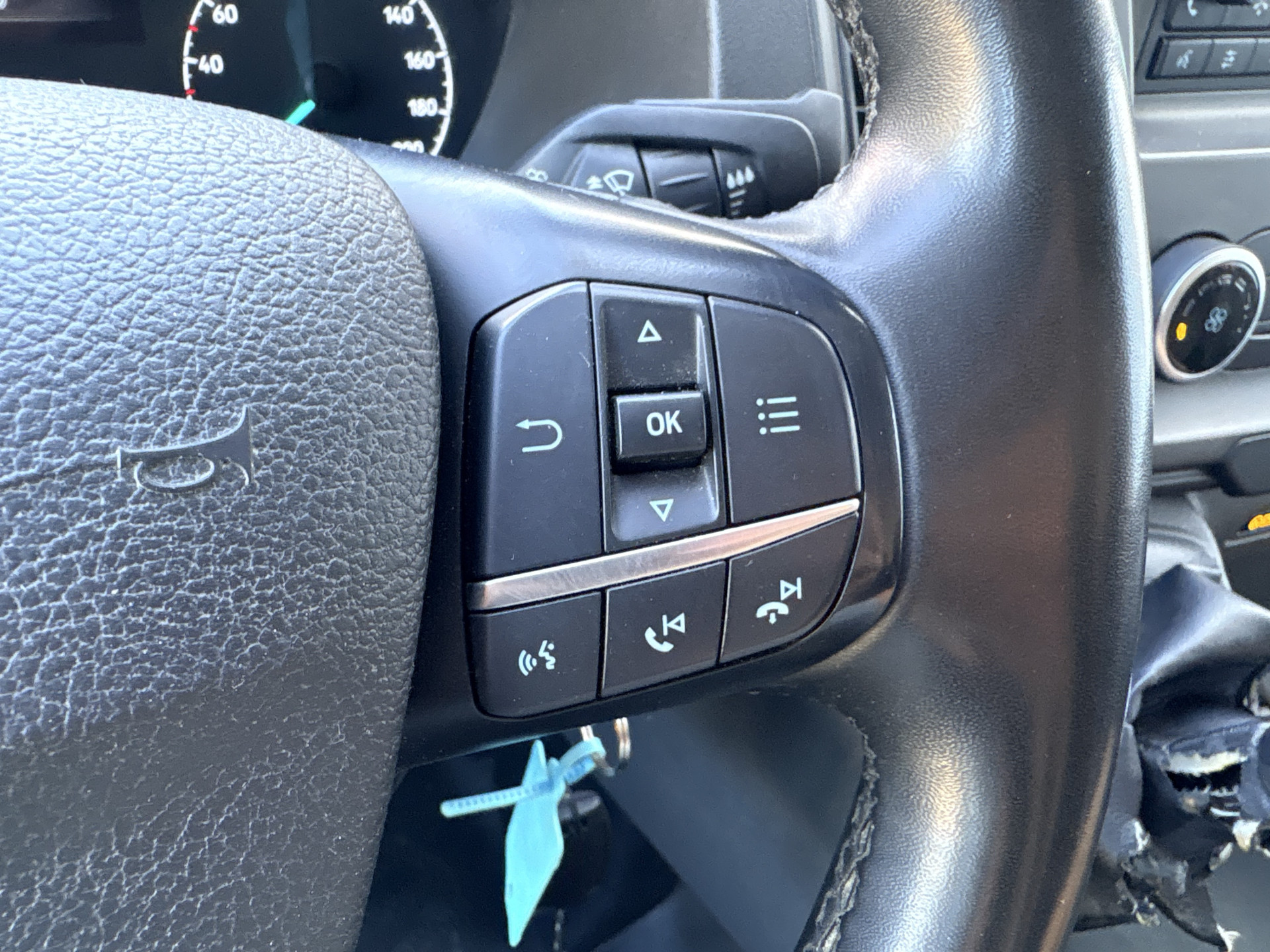 Ford Transit 350 2.0 TDCI 170PK L3H3 Airco Cruise Control Parkeersensoren v+a Voorruitverwarming