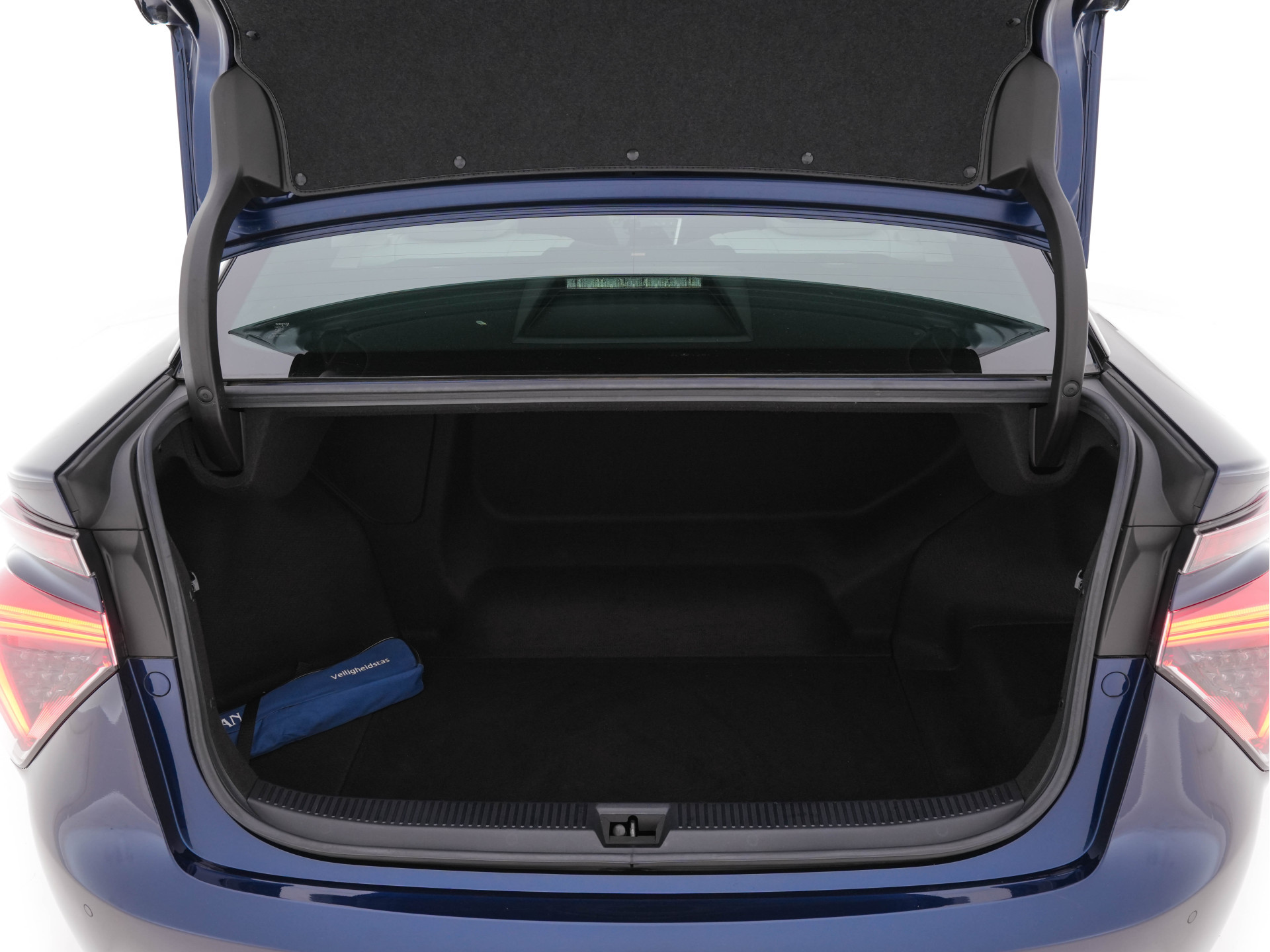 Toyota Mirai FCV Executive [ HYDROGEN ] [INCL-BTW] Aut. *LEATHER | FULL-LED | JBL-SOUNDSYSTEM | CAMERA | KEYLESS | MEMORY-PACK | ADAPTIVE-CRUISE | BLIND-SPOT |  DAB | NAVI-FULLMAP | DIGI-COCKPIT | COMFORT-SEATS | LANE-ASSIST