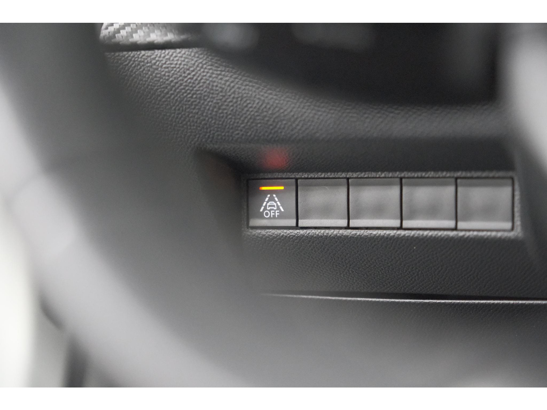 Peugeot e-208 EV GT 50 kWh | 93,7% SOH | Black Pack | Dodehoekdetectie | Camera | Apple Carplay