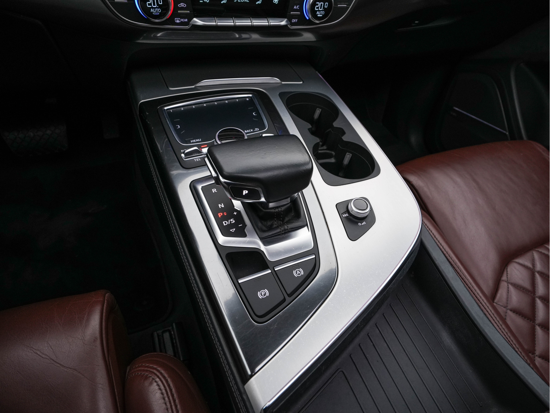 Audi Q7 3.0 TDI e-tron Quattro Sport (Plug-In) Aut. *PANO | LEATHER | ADAPTIVE-CRUISE | MATRIX-LED | BOSE-AUDIO | BLINDSPOT | MEMORY-PACK | DIGI-COCKPIT | HEATED-SPORTSEATS | NAVI-FULLMAP | CAMERA | HEAD-UP | SHIFTPADDLES | TOWBAR | 21"*