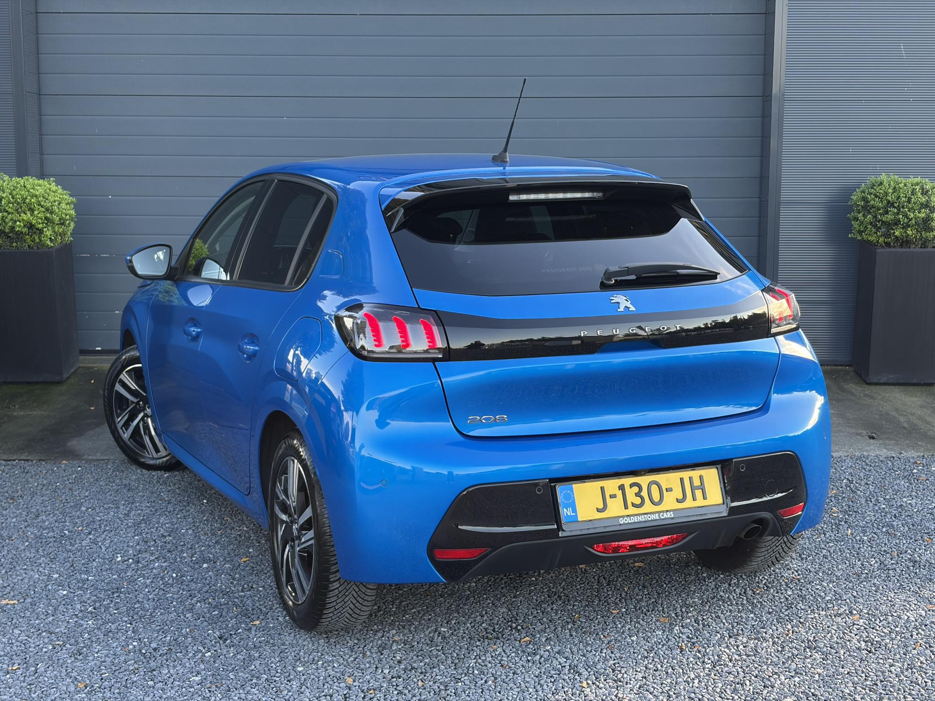 Peugeot 208 1.2 PureTech Allure ✓D-riem vv in 10-2025✓1e Eigenaar✓360° Camera✓Carplay✓Navi✓101pk✓LED✓Clima✓Cruise✓6 Bak✓Pdc✓Lm velgen✓Halfleder✓Recent beurt gehad✓N.A.P✓Apk tot 08-2028