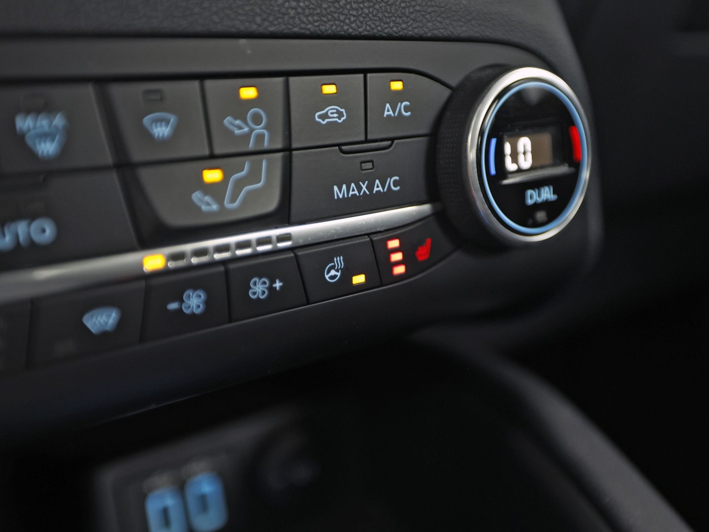 Ford Kuga 2.5 PHEV Titanium X 225Pk Automaat (SOH 87,6%, VIRTUAL COCKPIT, APPLE CARPLAY, STUUR/STOELVERWARMING, KEYLESS, SPORTSTOELEN, CAMERA, TREKHAAK, NIEUWSTAAT)