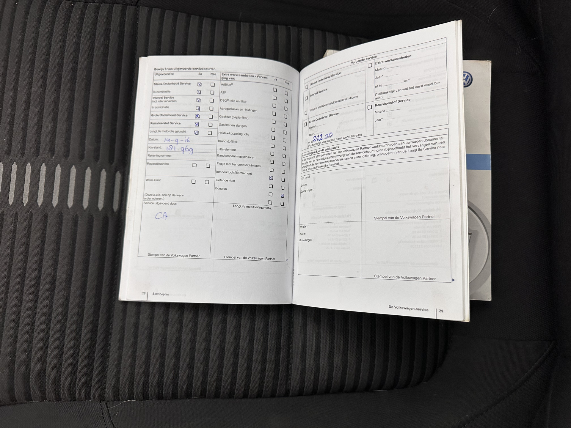 Volkswagen Tiguan 1.4 TSI Sport&Style *PANO | NAVI-FULLMAP | CAMERA | KEYLESS | HEATED-COMFORTSEATS | ECC | PDC | CRUISE | PRIVACY-GLASS | 17''ALU*