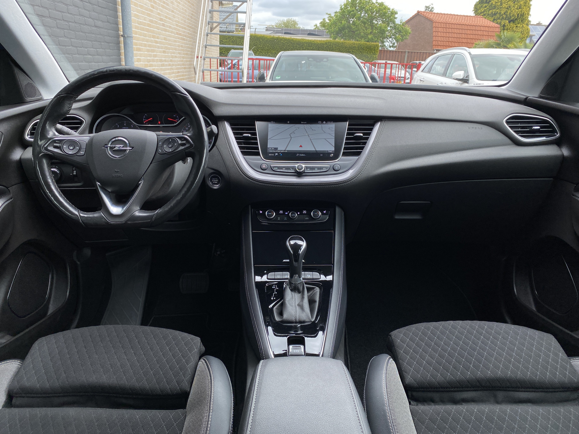 Opel Grandland X 1.2 Turbo Ultimate 130 pk AUT. | dealer onderhouden | navigatie | 360 camera | elektr. a. klep | stoel-stuurverw.