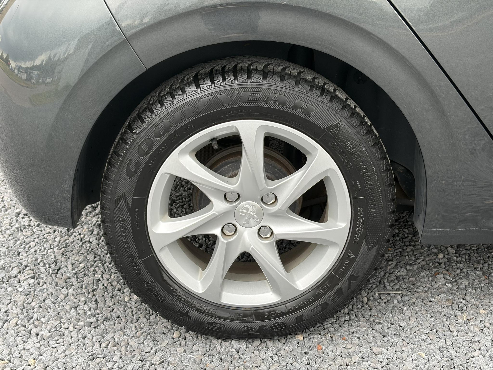 Peugeot 208 1.2 PureTech Style Pack 1e Eigenaar l Navi l Clima l Cruise l 5 Deurs l Lm velgen l Pdc l N.A.P l Apk tot 04-2027