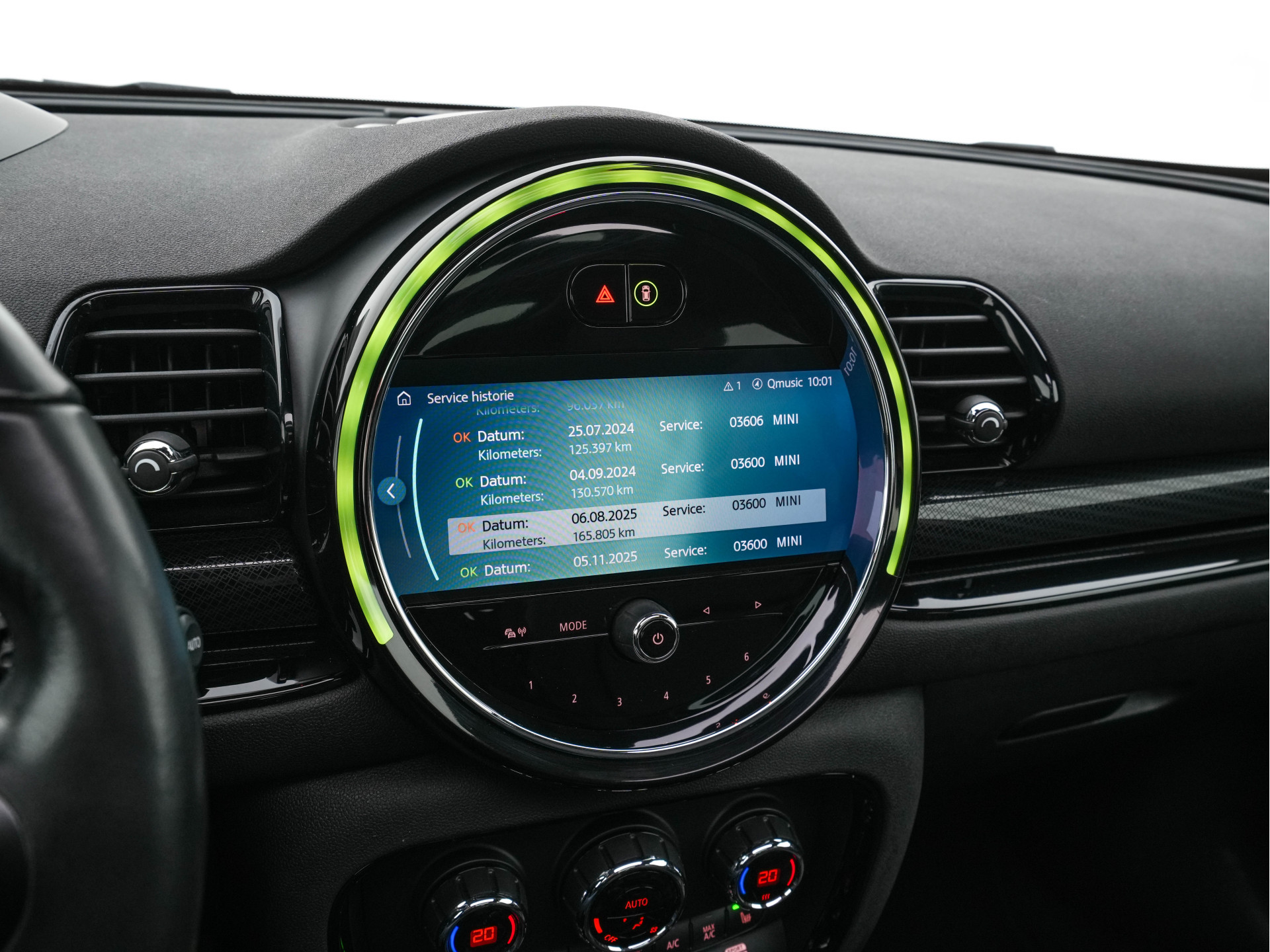 MINI Mini Clubman 2.0 Cooper S ALL4  Premier Plus JCW (INCL-BTW) Aut * PANO | LEATHER | FULL-LED | HEATED-SPORTSEATS | DIGI-COCKPIT | AMBIENT-LIGHT | PRIVACY-GLASS | HEAD-UP | PDC | CAMERA | DAB  | KEYLESS | TOWBAR | 18"ALU*