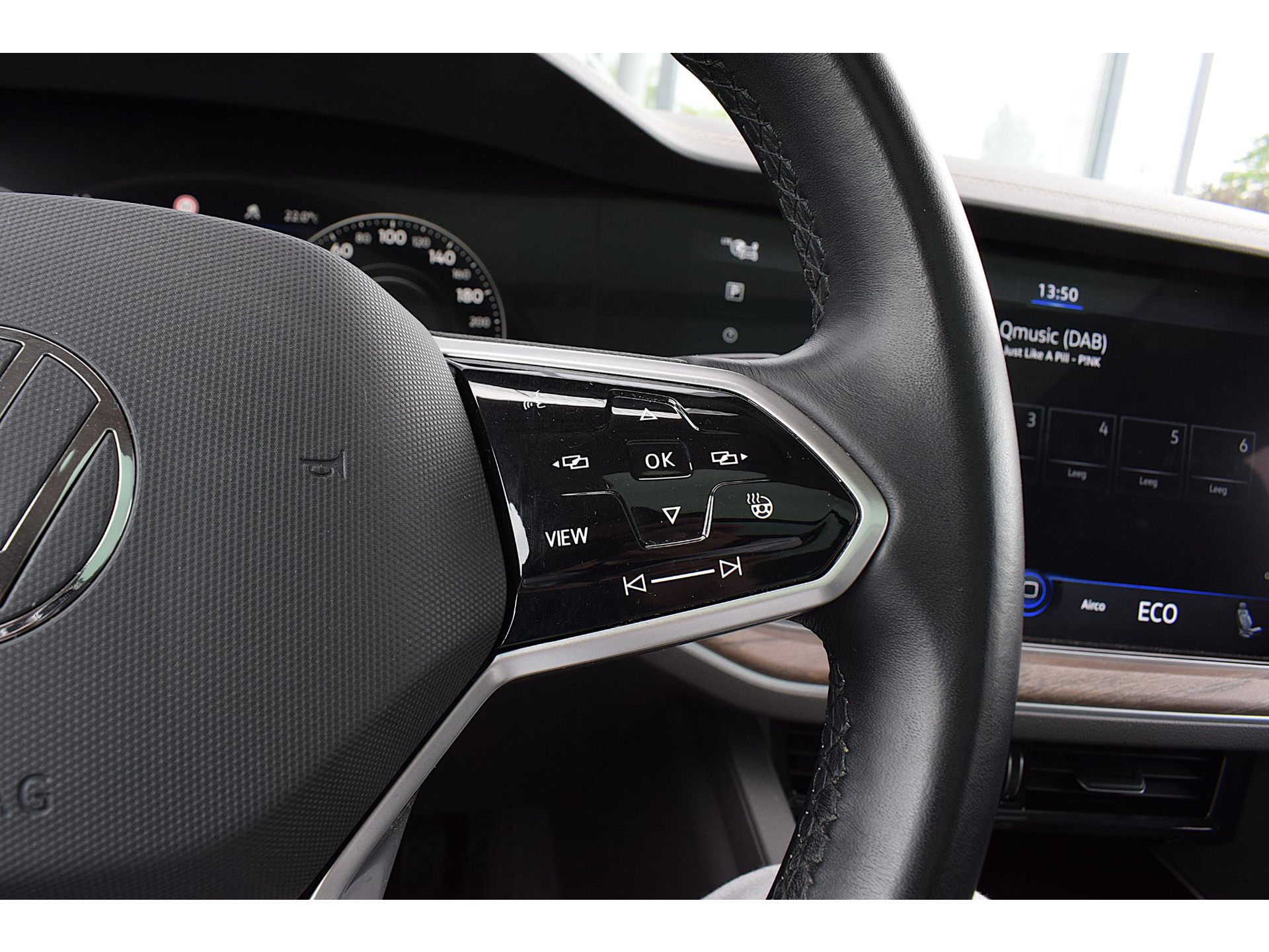 Volkswagen Touareg 3.0 TSi eHybrid 4MOTION | Trekhaak | Luchtvering | Pano | Leer | Memory | SOH 97,6%