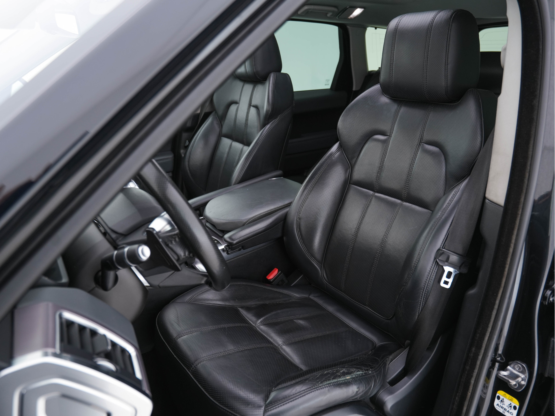 Land Rover Range Rover Sport 3.0 TDV6 HSE Dynamic [ 7-Pers ] Aut. *PANO | LEATHER | BI-XENON | NAVI-FULLMAP | CAMERA | CRUISE | HEAD-UP | MEMORY-PACK | HEATED-COMFORTSEATS | PRIVACY-GLASS | SHIFT-PADDLES | TOWBAR | 20"ALU*