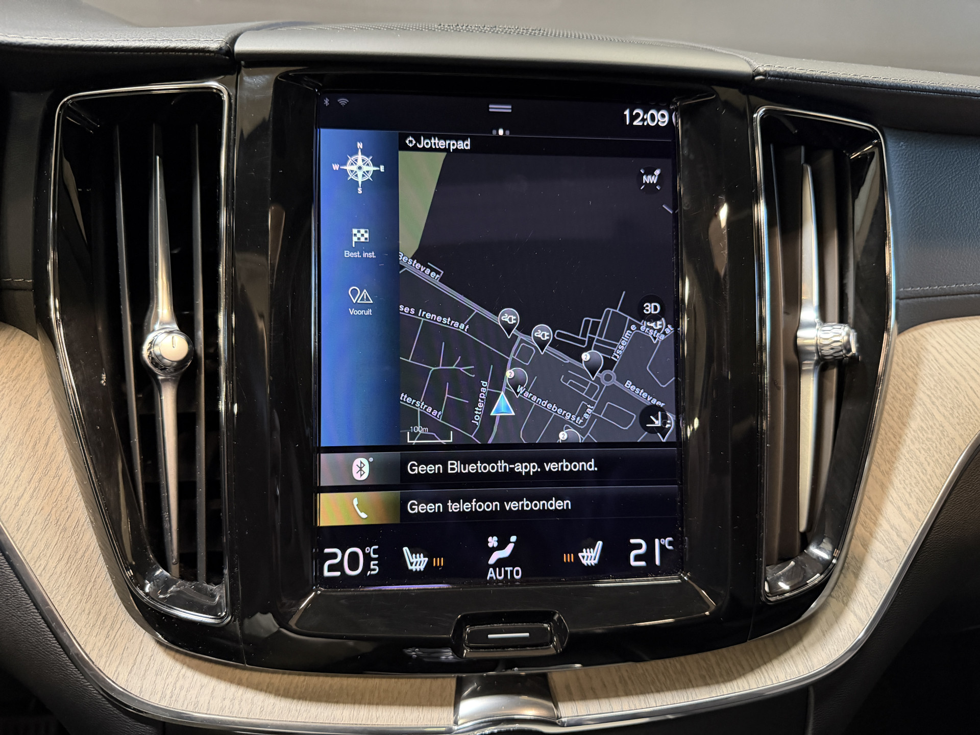 Volvo XC60 2.0 Recharge T8 AWD Inscription | Panoramadak | Elektr. trekhaak | Harman/Kardon | Camera | Stoel/stuurverwarming | Adapt. cruise