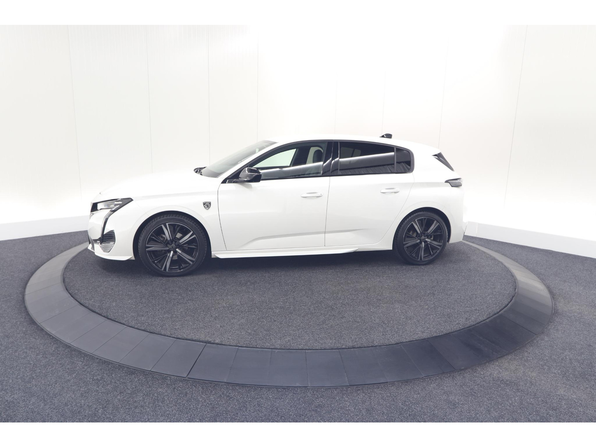 Peugeot 308 PureTech 130 GT | 360 Camera | Stoelen-Pakket | Adaptieve Cruise Control | Apple Carplay