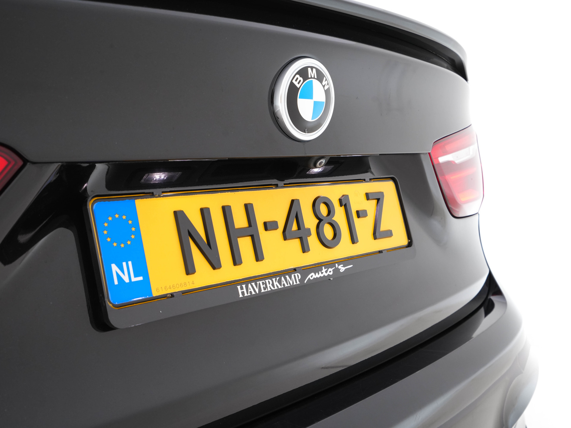 BMW X6 xDrive40d M-Sportpack High Executive Aut. *PANO | LUXURY-LEATHER | BANG/OLUFSEN-SURROUND | HEAD-UP | SOFT-CLOSE | FULL-LED | MEMORY-PACK | DIGI-COCKPIT | KEYLESS | CAMERA | NAVI-FULLMAP | HEATED-SPORTSEATS | 21"ALU*