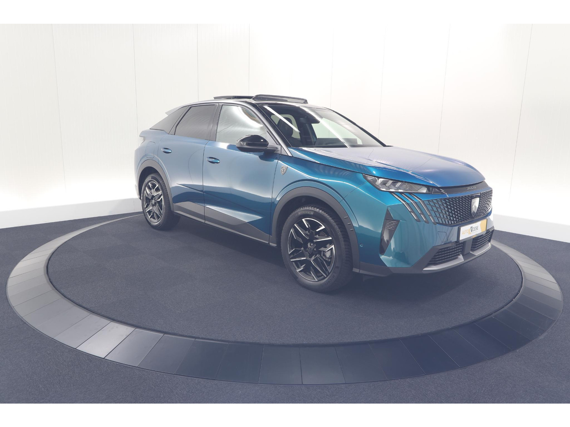 Peugeot 3008 1.2 Hybrid 136 GT | Panoramdak | 360 Camera | Stoelverwarming | Elektrische Kofferklep | Allseason Banden