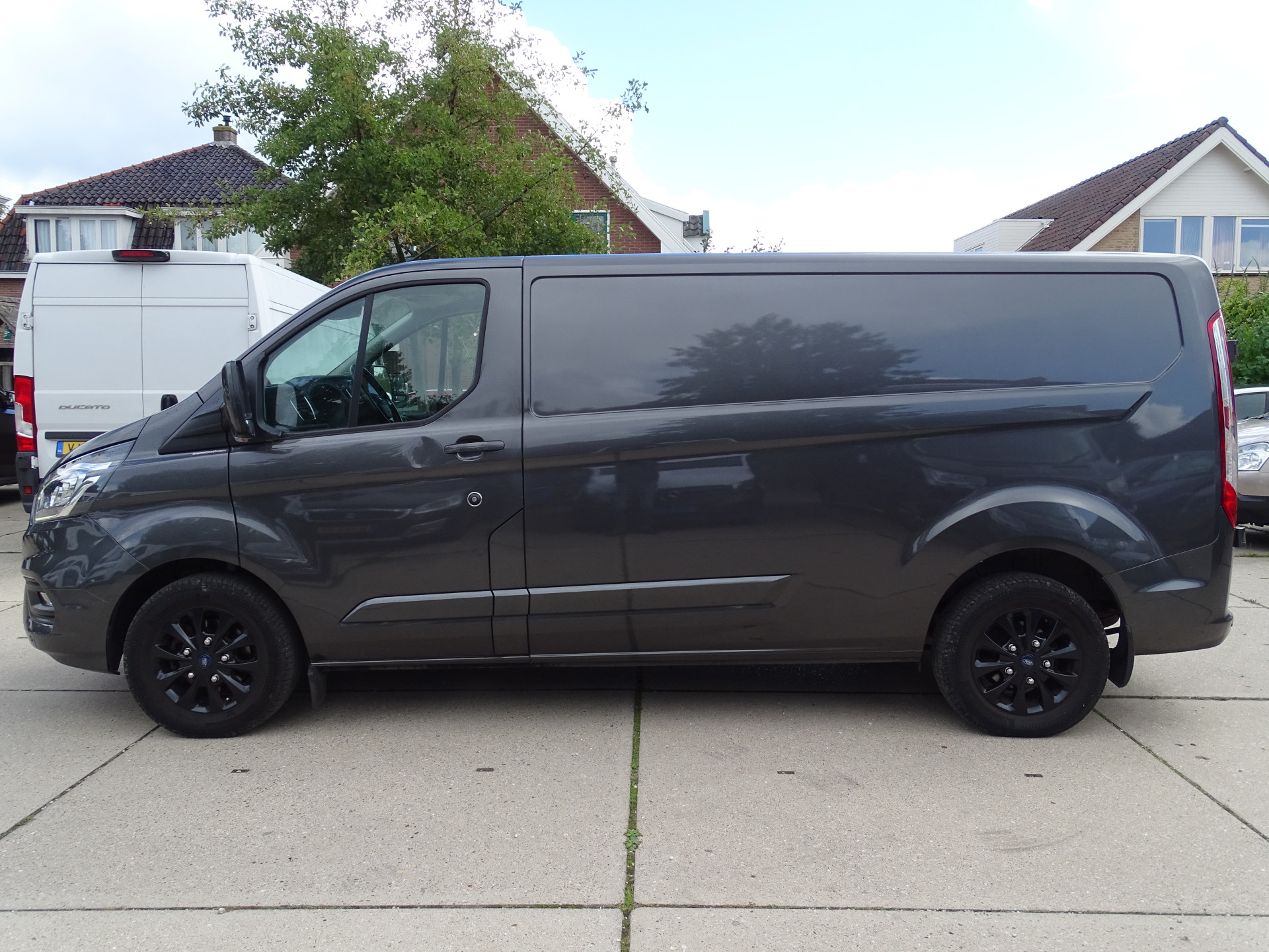 Ford Transit Custom 2.0 TDCI 177 pk L2H1 Limited