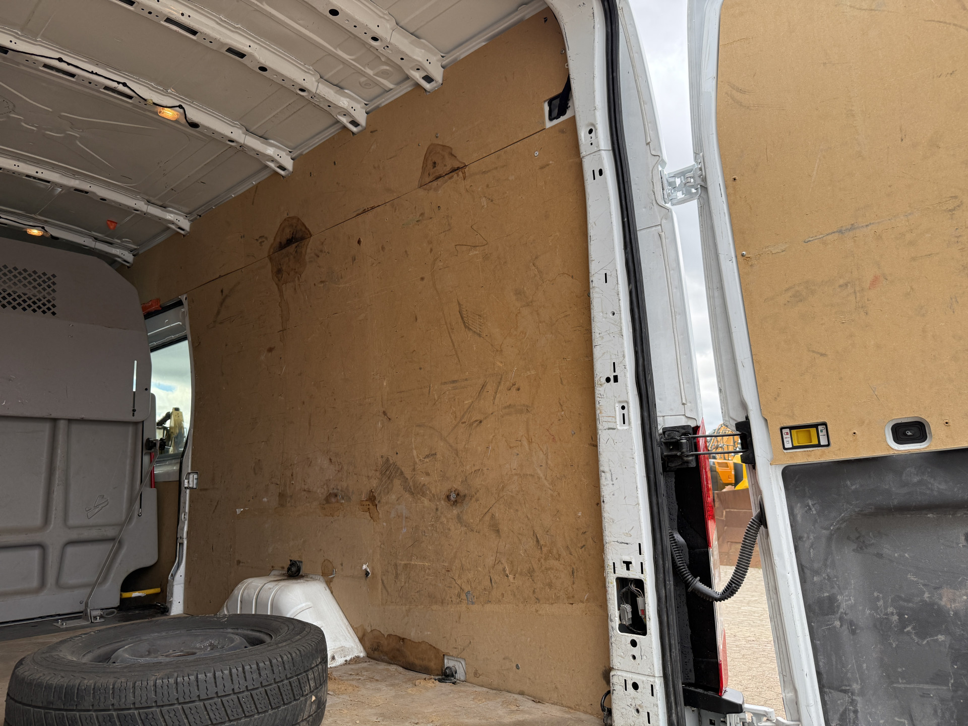 Ford Transit DC 2.0 TDCI 170PK L4H3 Dubbele Cabine 6-Stoelen Airco Cruise Control Camera Parkeersensoren v+a