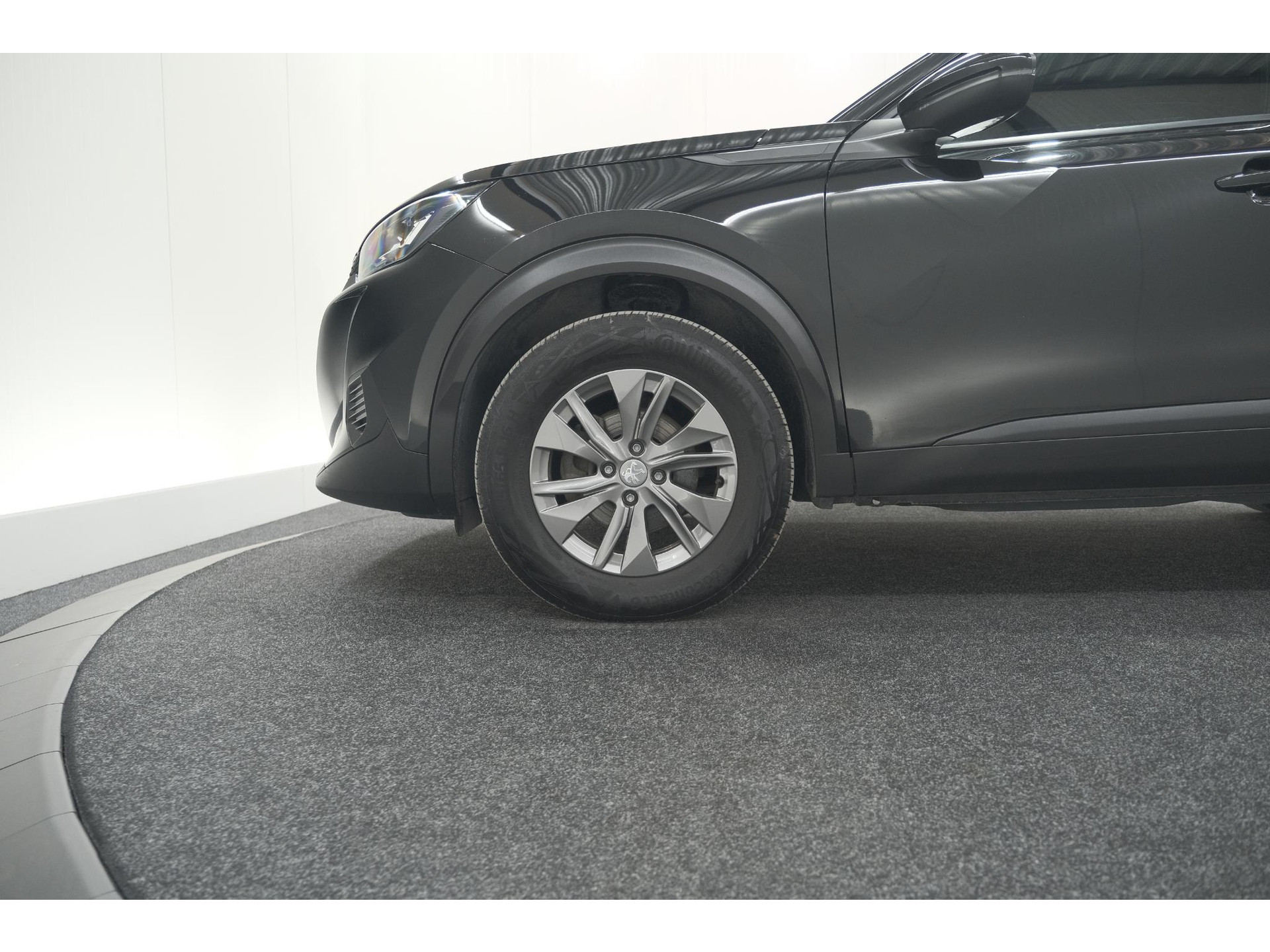 Peugeot 2008 PureTech 130 EAT8 Active Pack | Parkeersensoren | Apple CarPlay | Climate Control | Stoelverwarming