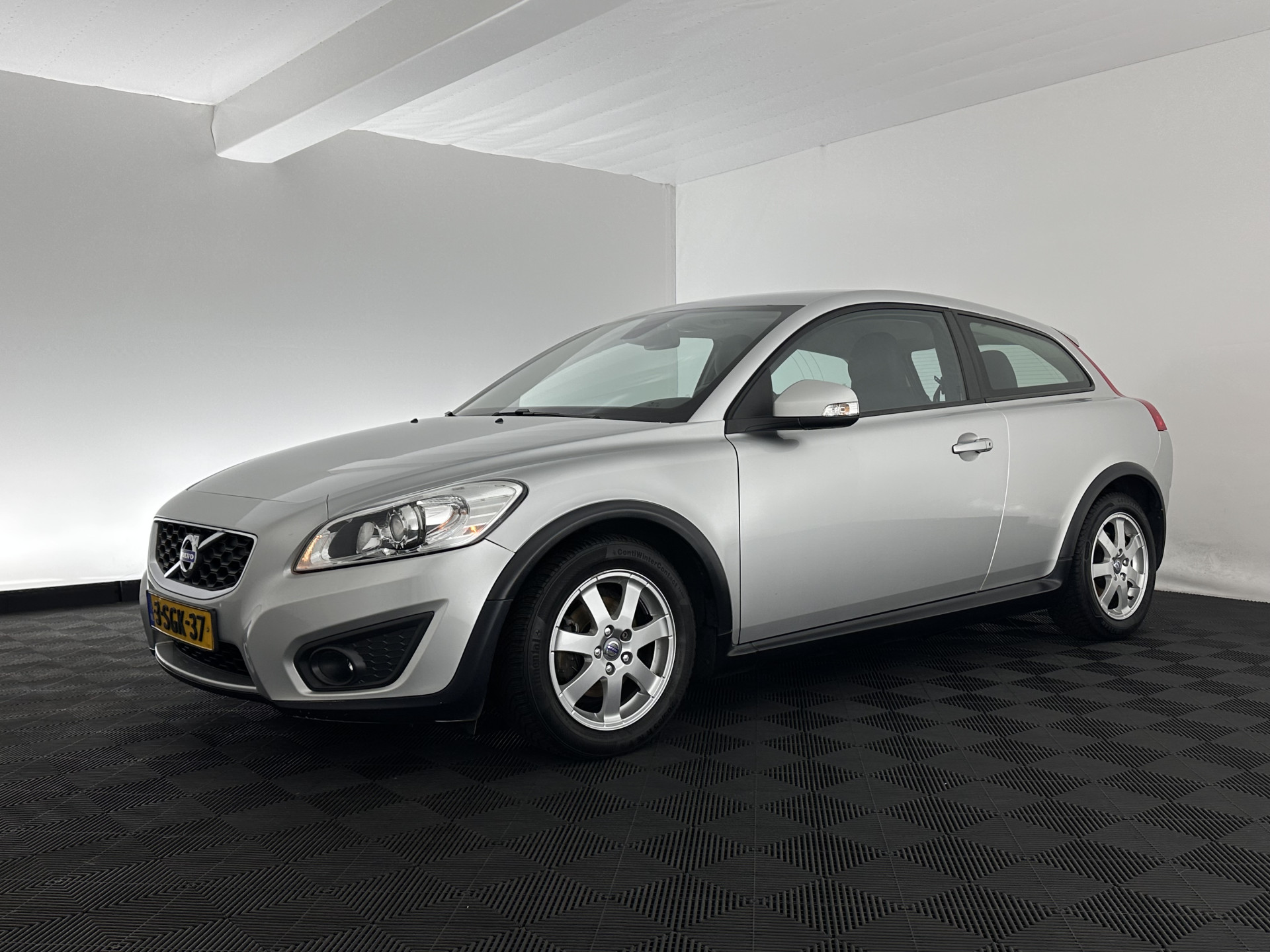 Volvo C30 1.6 D2 Kinetic *AIRCO | CRUISE | COMFORT-SEATS | 16''ALU*