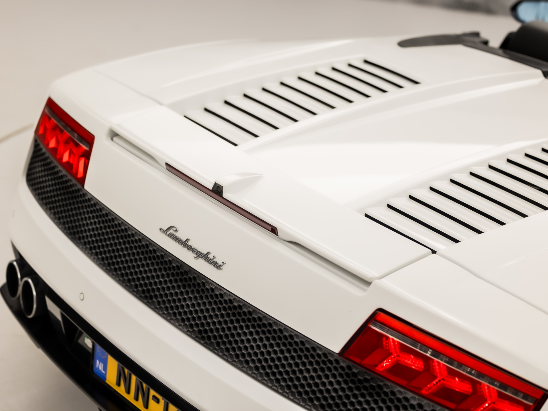 Lamborghini Gallardo 5.2 V10 LP560-4 Automaat 561Pk (FACELIFT, FRONT LIFT, CAMERA, LEDEREN SPORTSTOELEN, SOFT TOP, NAVIGATIE)