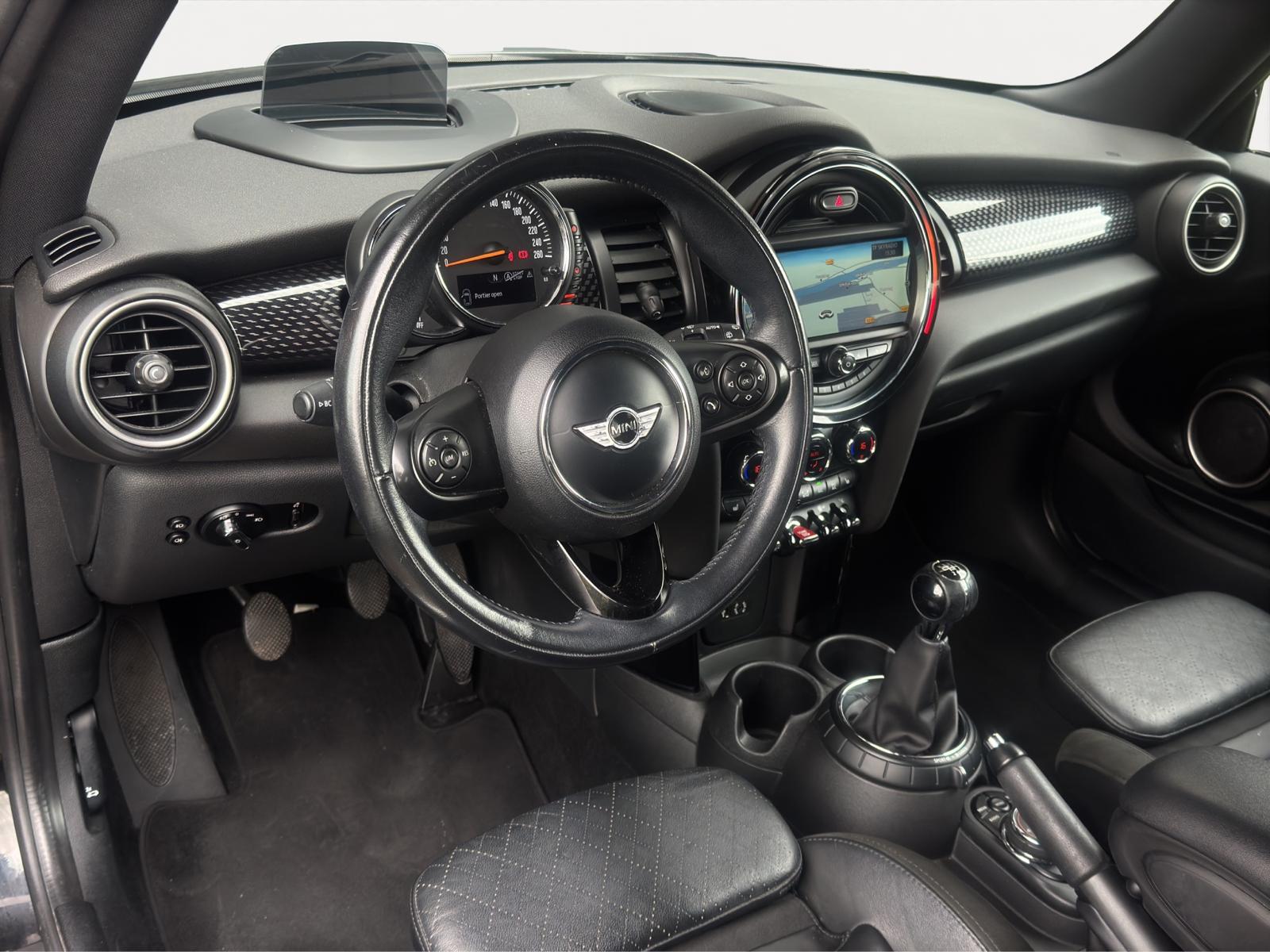 MINI Cooper S 2.0 192PK Chili Serious Business Head-UP Leer LED
