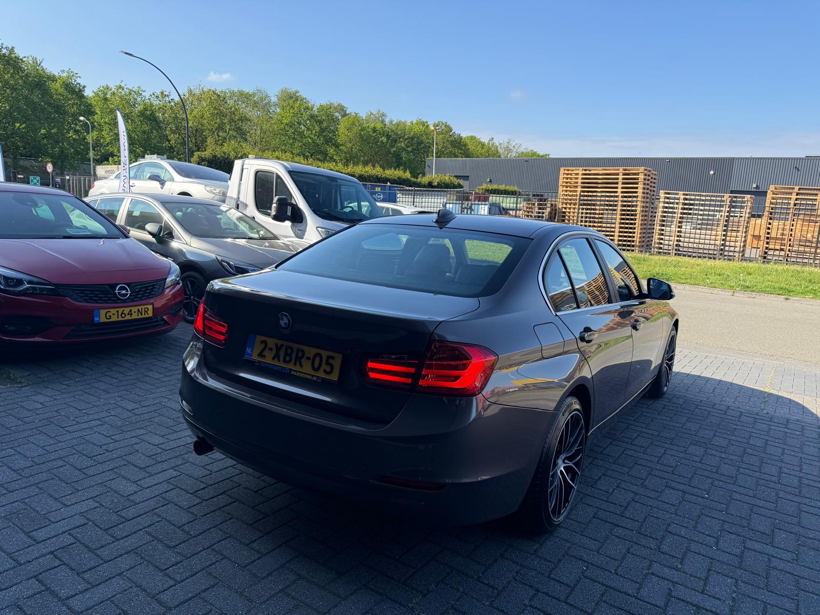 BMW 3-serie 316i Executive | 3/6/12MND GARANTIE | AUTOMAAT | CRUISE | NAVI | ELECRAMEN | CLIMA | LED |