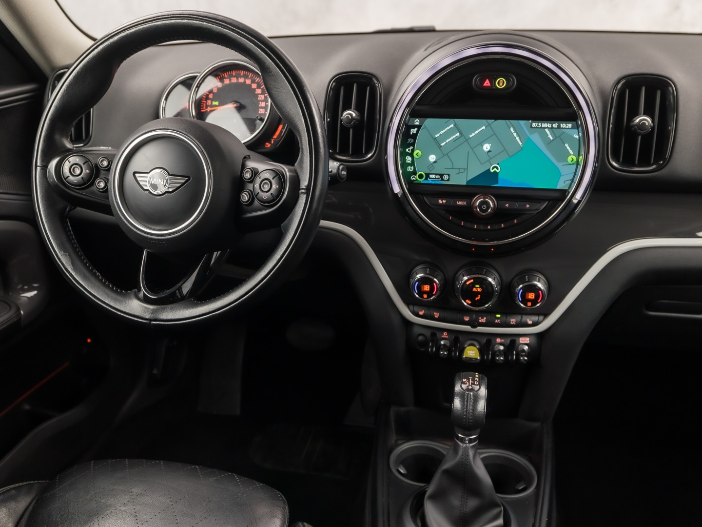 MINI Countryman 1.5 Cooper SE ALL4 Chili 225Pk Automaat (APPLE CARPLAY, GROOT NAVI, LEDER, STOELVERWARMING, SPORTSTOELEN, GETINT GLAS, ADAPTIVE CRUISE, NIEUWSTAAT)