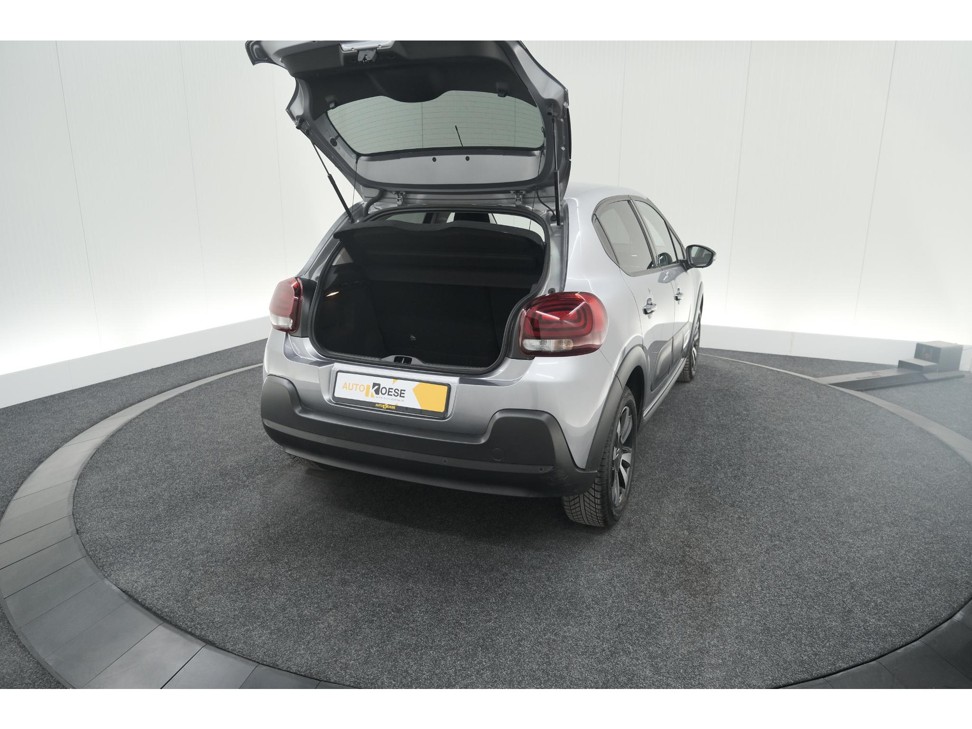 Citroen C3 PureTech 110 EAT6 Max | Camera | Parkeersensoren | Navigatie | Apple Carplay