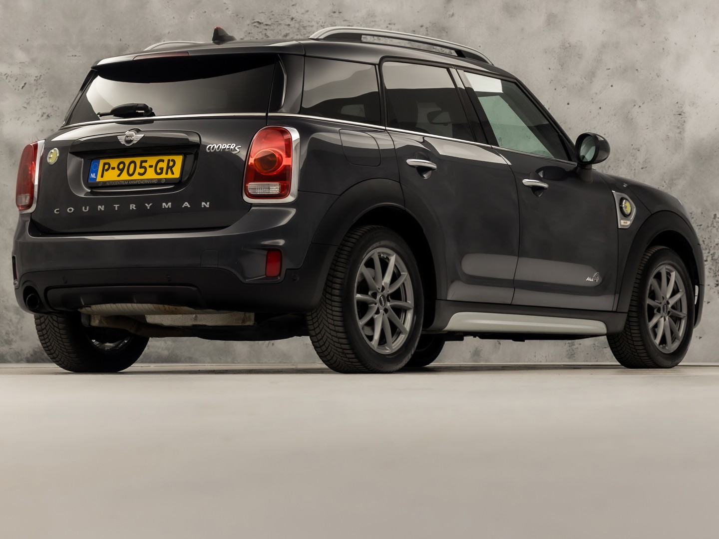 MINI Countryman 1.5 Cooper SE ALL4 Chili 225Pk Automaat (APPLE CARPLAY, GROOT NAVI, LEDER, STOELVERWARMING, SPORTSTOELEN, GETINT GLAS, ADAPTIVE CRUISE, NIEUWSTAAT)