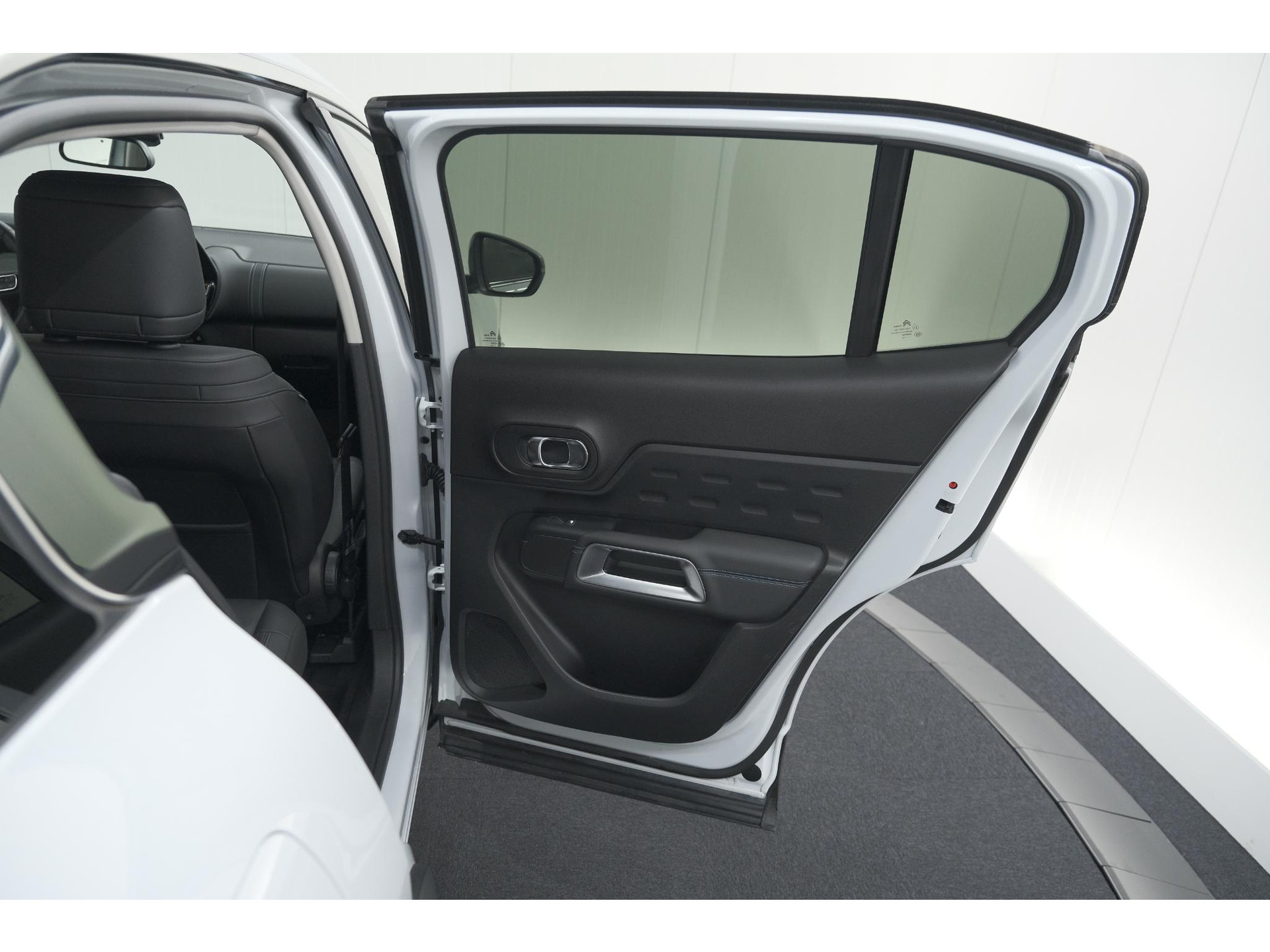 Citroen C5 Aircross 1.2 Hybrid 136 Plus | Camera | Navigatie | Parkeersensoren | Apple Carplay