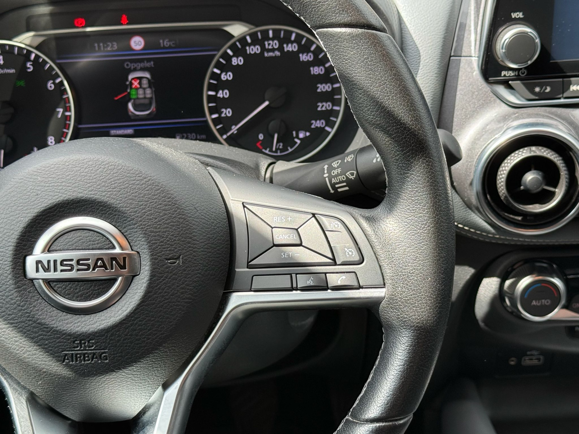 Nissan Juke 1.0 DIG-T N-Connecta | 2E EIGENAAR | 3/6/12MND GARANTIE | 19INCH | NAVI | LED | CARPLAY | CRUISE |