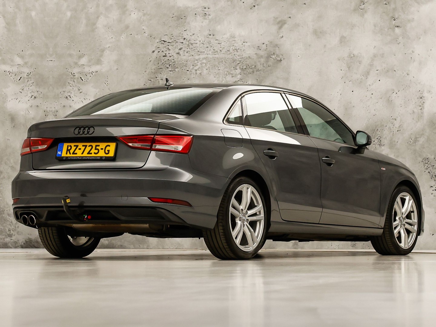 Audi A3 Limousine 1.4 TFSI S-Line Sport 150Pk (2X S-LINE, GROOT NAVI, BANG&OLUFSEN, KEYLESS, AFGEVLAKT STUUR, STOELVERWARMING, PARKEERSENSOREN, SPORTSTOELEN, LM VELGEN, NIEUWE APK)