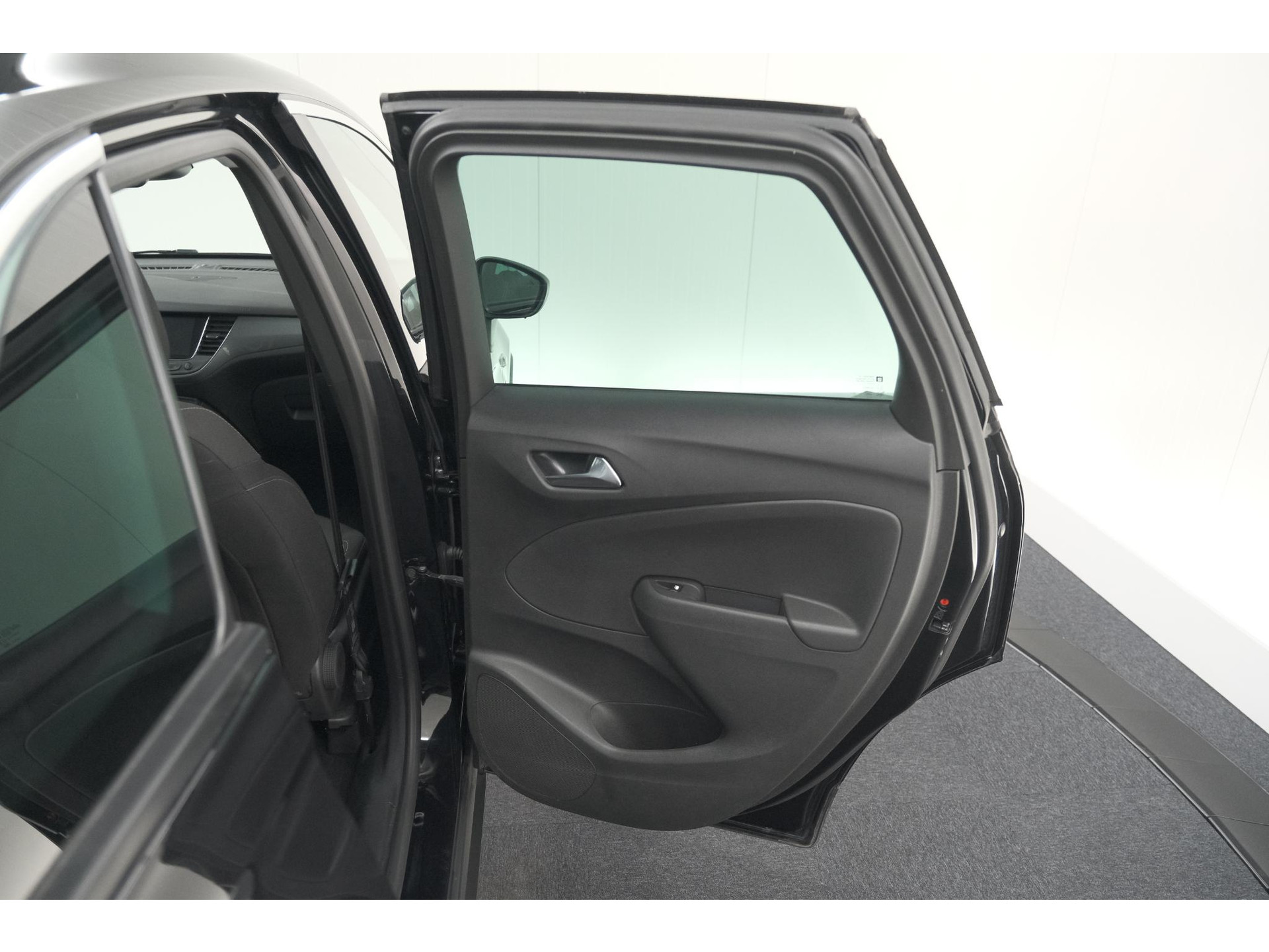 Opel Crossland 110 Turbo Business Elegance | Camera | Dodehoekdetectie | Navigatie | Apple Carplay