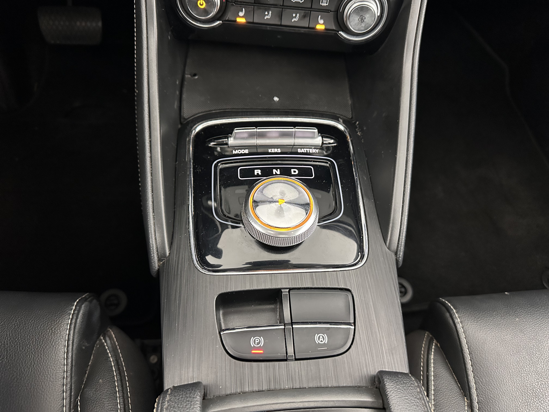 MG ZS EV Luxury 45 kWh {SOH-90%} (INCL-BTW) Aut. *PANO | LEATHER | CCS-FASTLOADER | KEYLESS | NAVI-FULLMAP | ADAPTIVE-CRUISE | CAMERA | HEATED-SPORTSEATS | CARPLAY | BLINDSPOT | DAB | LANE-ASSIST | 17''ALU*