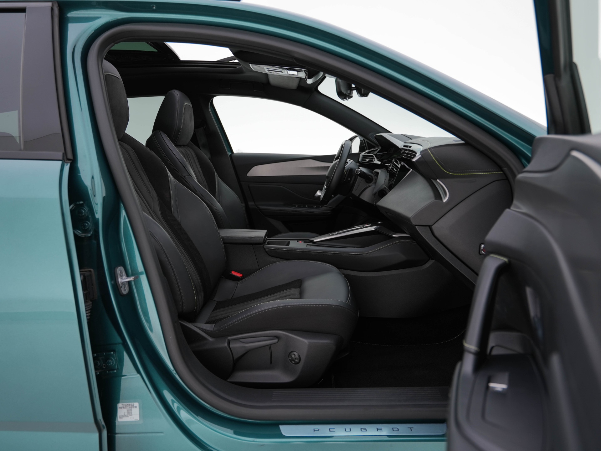 Peugeot 308 SW 1.6 HYbrid 180 GT-Sport-Pack Business (INCL-BTW) Aut. *PANO | LEATHER-MICROFIBRE | MATRIX-LED | TOPVIEW | MEMORY-PACK | ADAPTIVE-CRUISE | BLINDSPOT | DIGI-COCKPIT | HEATED-SPORTSEATS | KEYLESS | LANE-ASSIST | NAVI-FULLMAP | ...