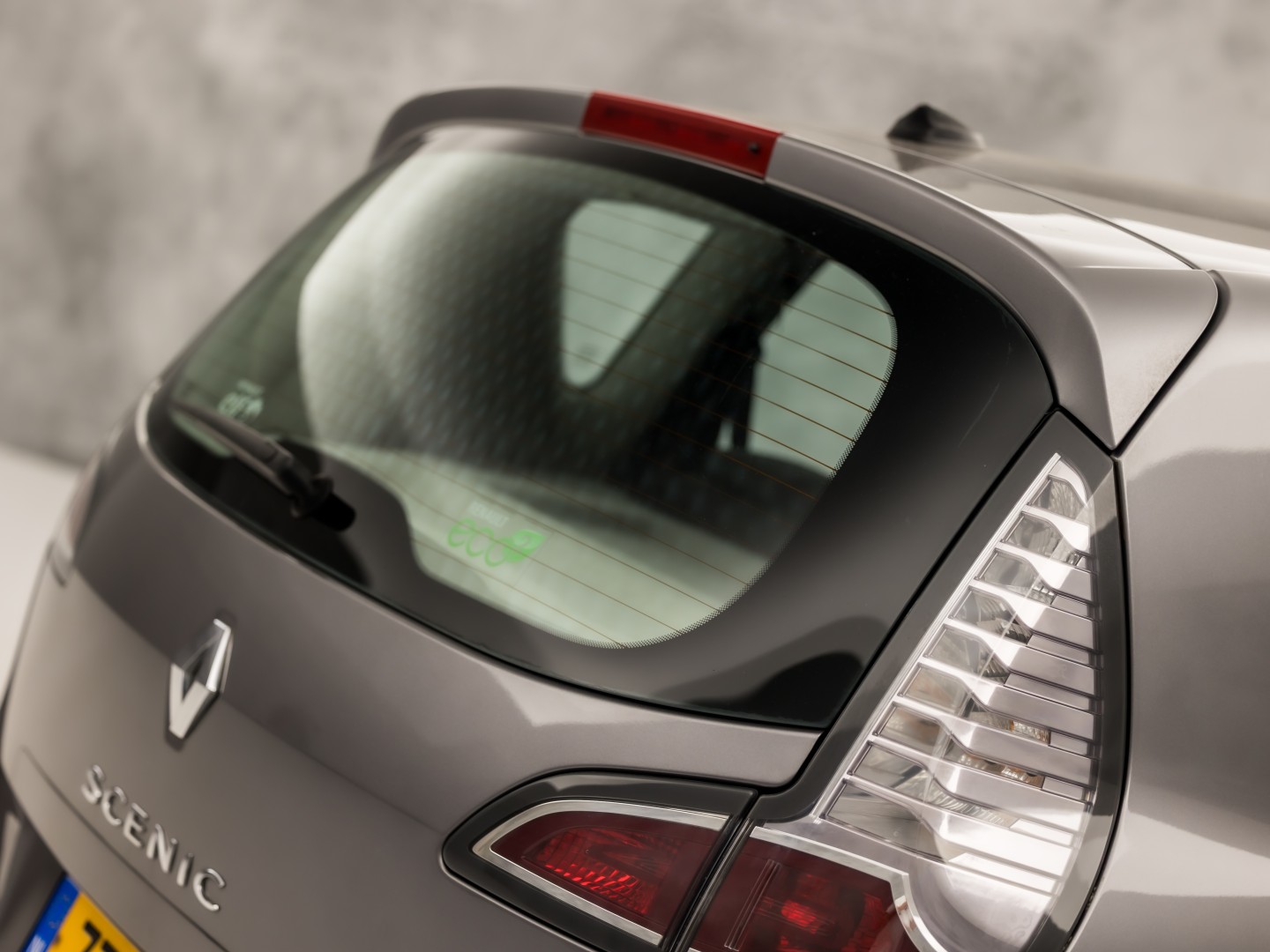 Renault Scénic 1.6 Sport (NAVIGATIE, AIRCO, CRUISE, TREKHAAK, SPORTSTOELEN, NIEUWE APK, NIEUWSTAAT)