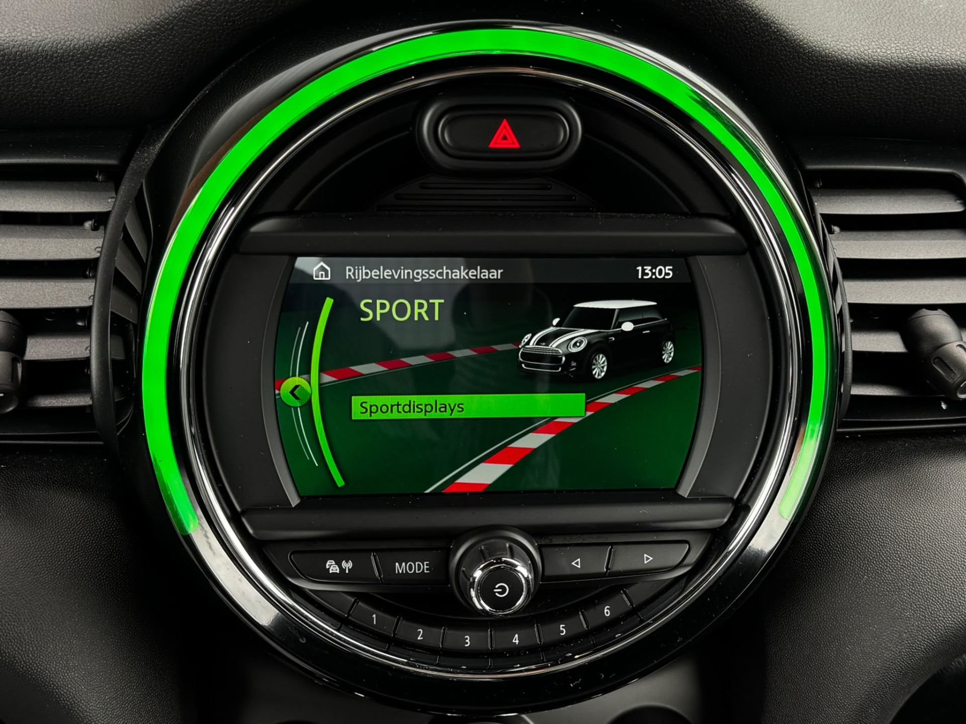 MINI 3-Deurs 1.5 Cooper 136PK Chili Apple-Carplay Leer LED